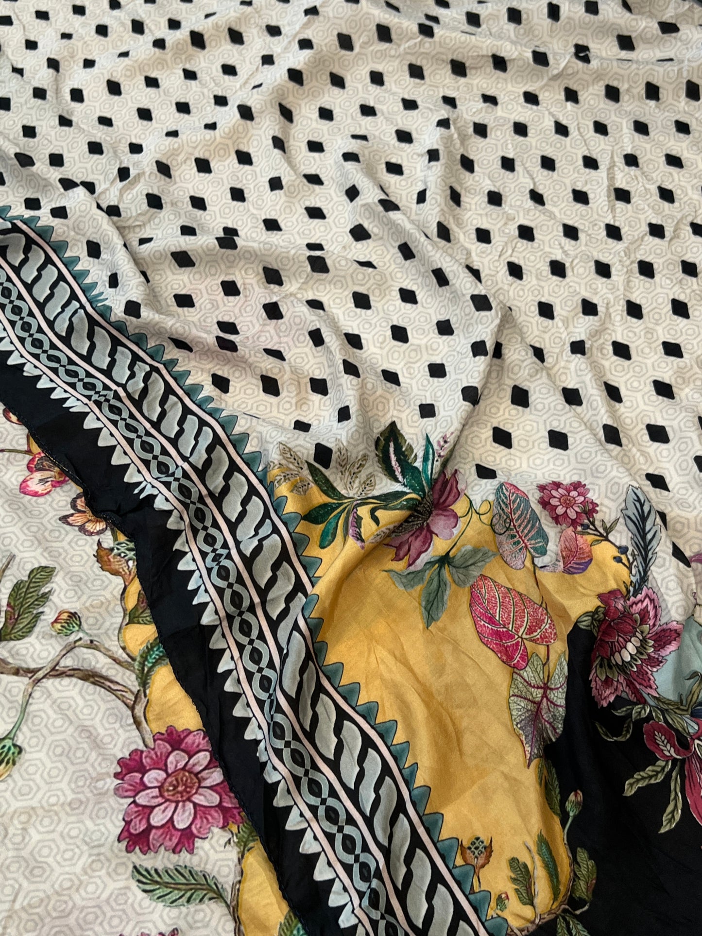 MUSLIN HAND WORK EMBROIDERY SUIT 250 Q