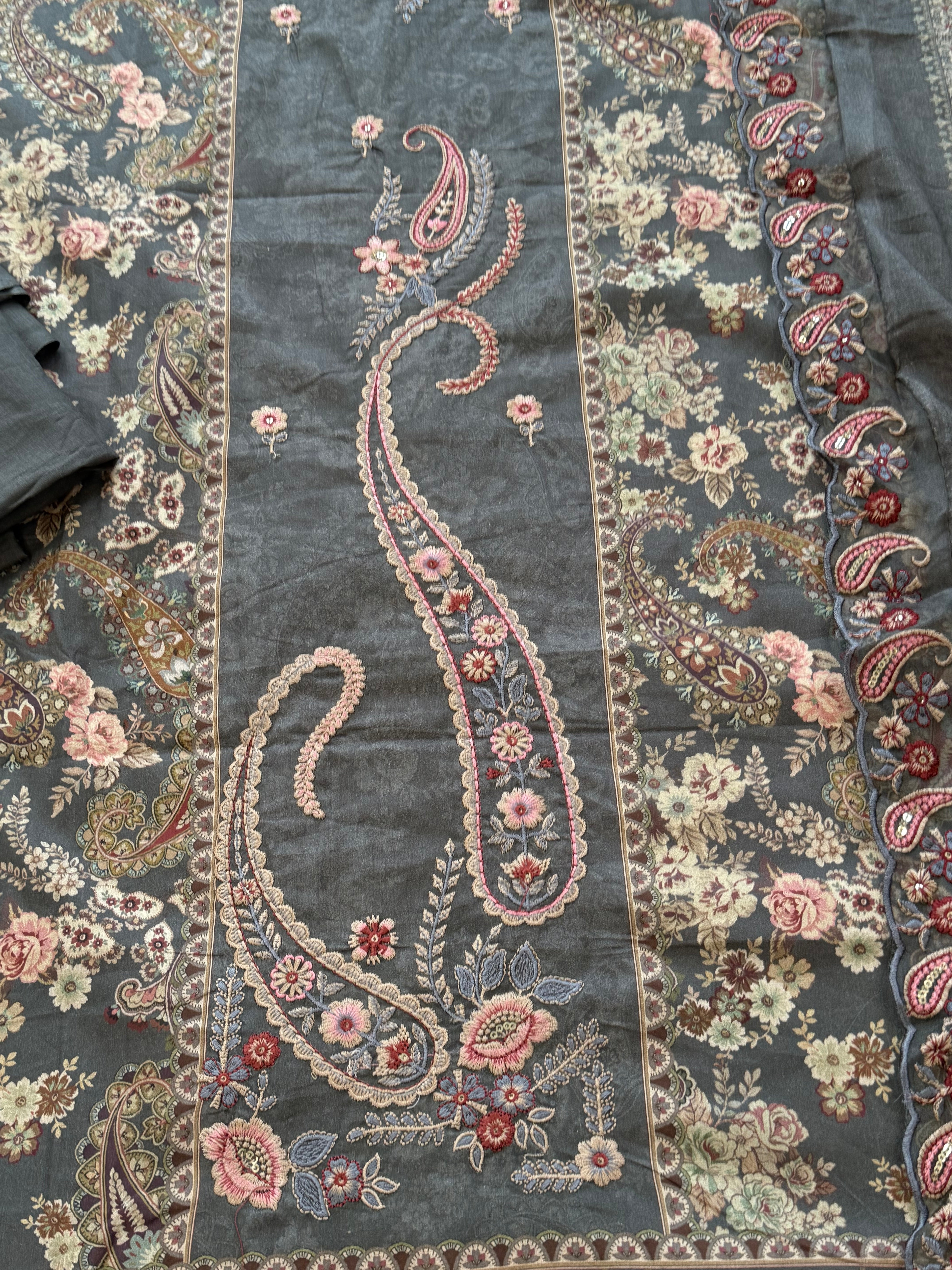 ZAIRA LAWN EMBROIDERY SUIT 1 Q