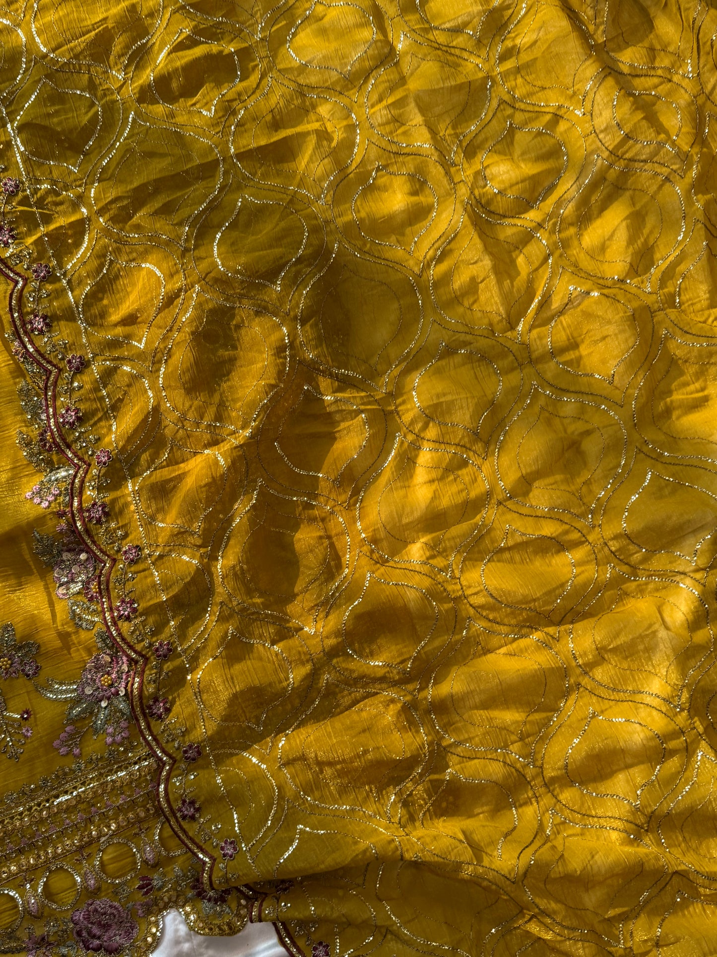 SHIMMAR EMBROIDERYSUIT