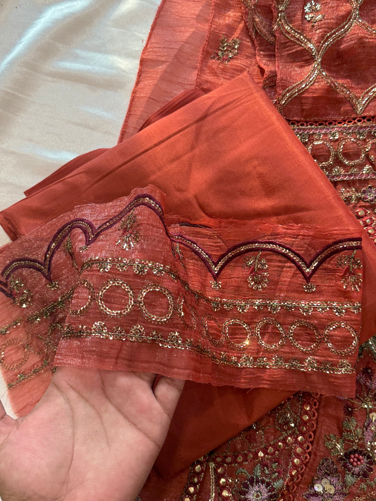 SHIMMAR EMBROIDERY SUIT 3