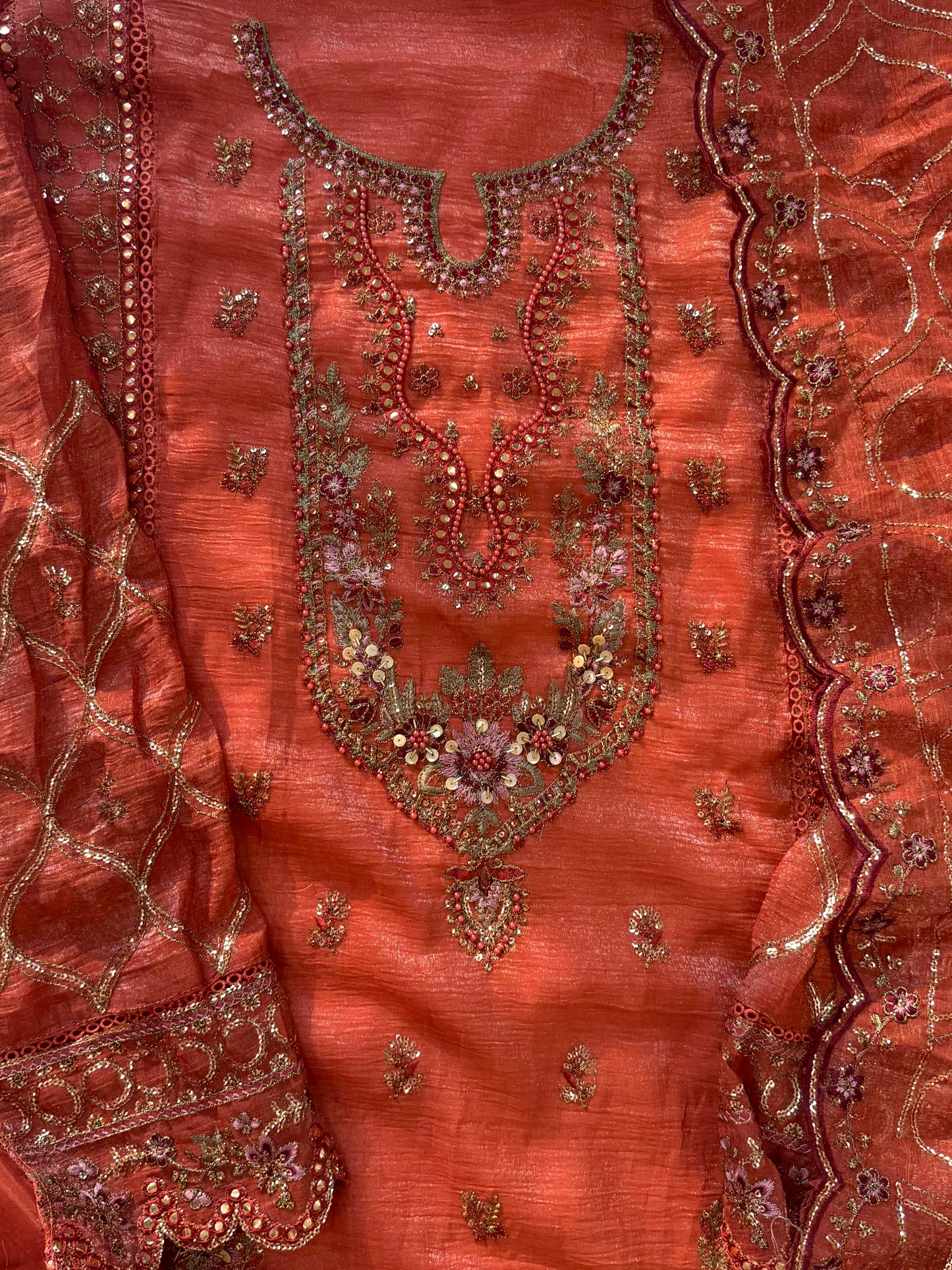SHIMMAR EMBROIDERY SUIT 3