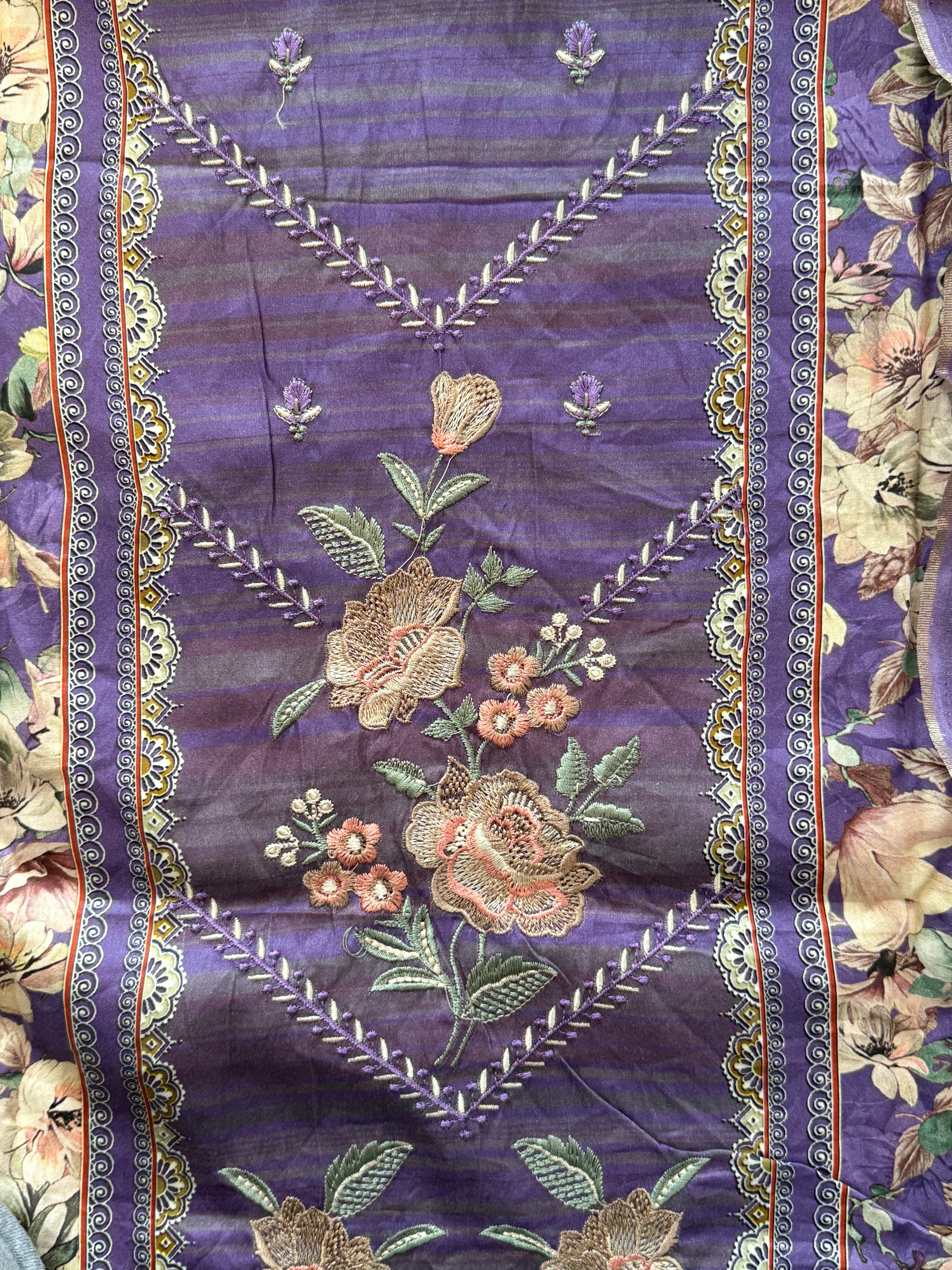 TAKHT LAWN EMBROIDERY SUIT 4 Q
