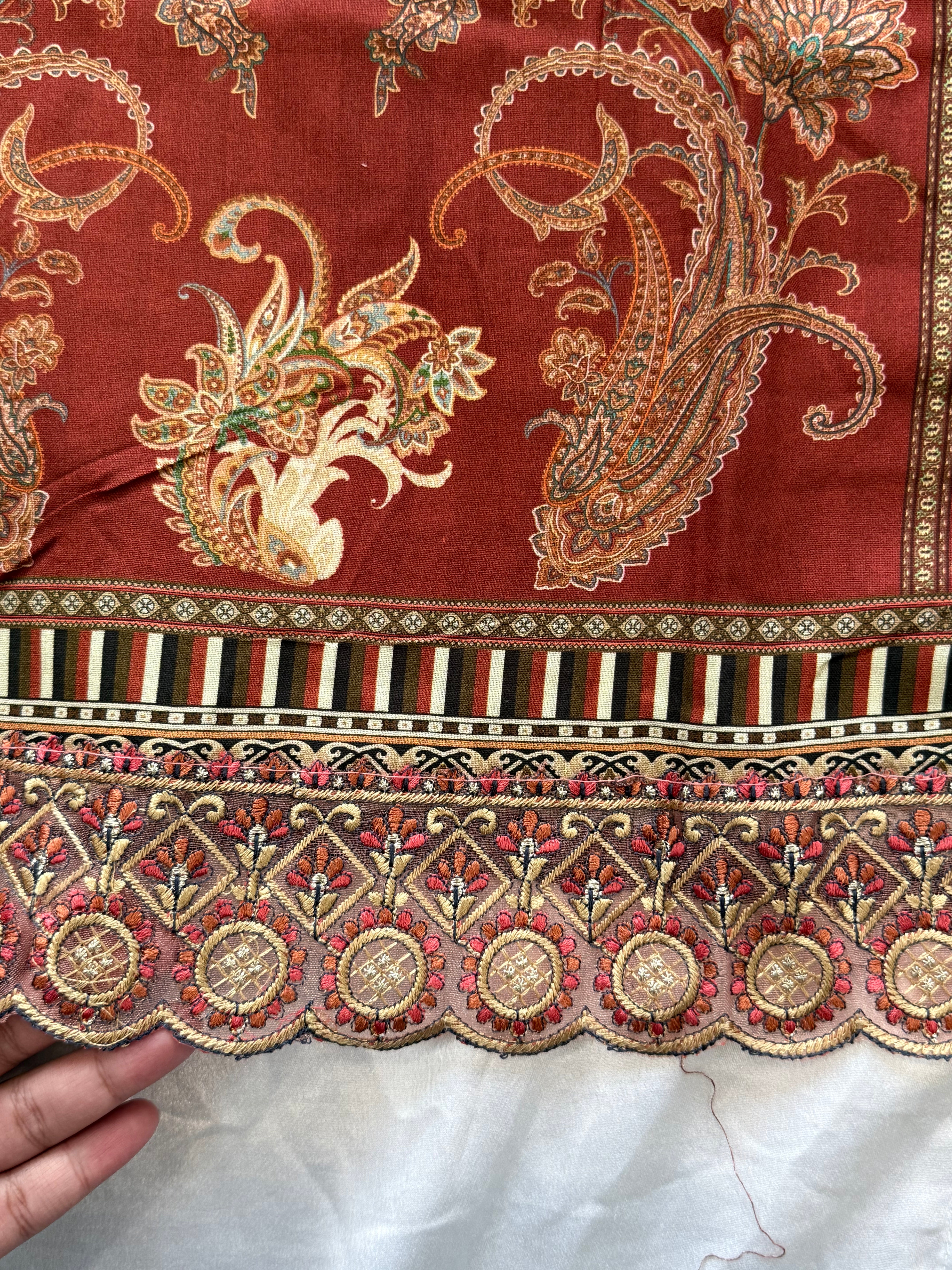 PAISELY RUST LAWN  EMBROIDERY SUIT 1 Q