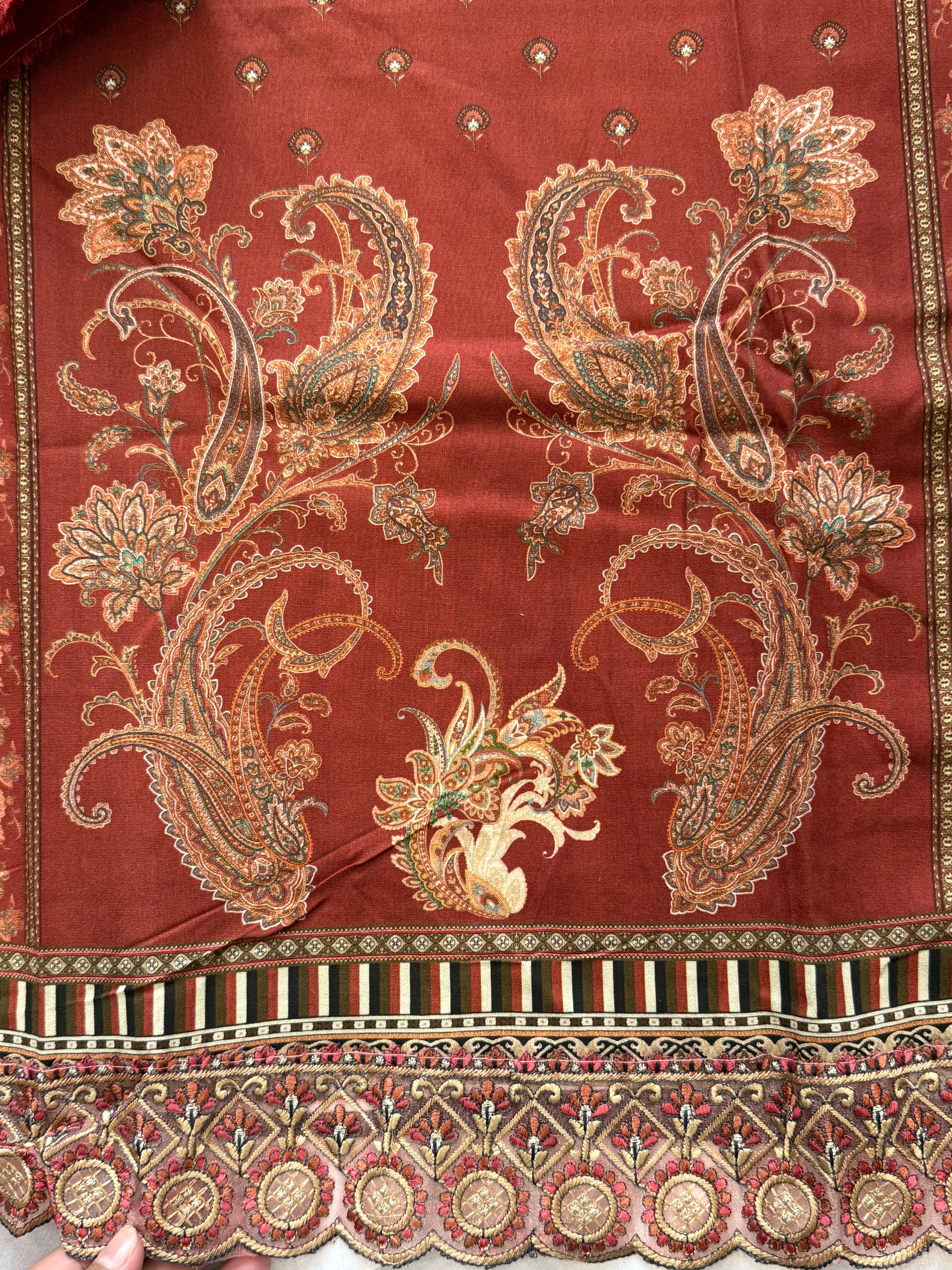 PAISELY RUST LAWN  EMBROIDERY SUIT 1 Q