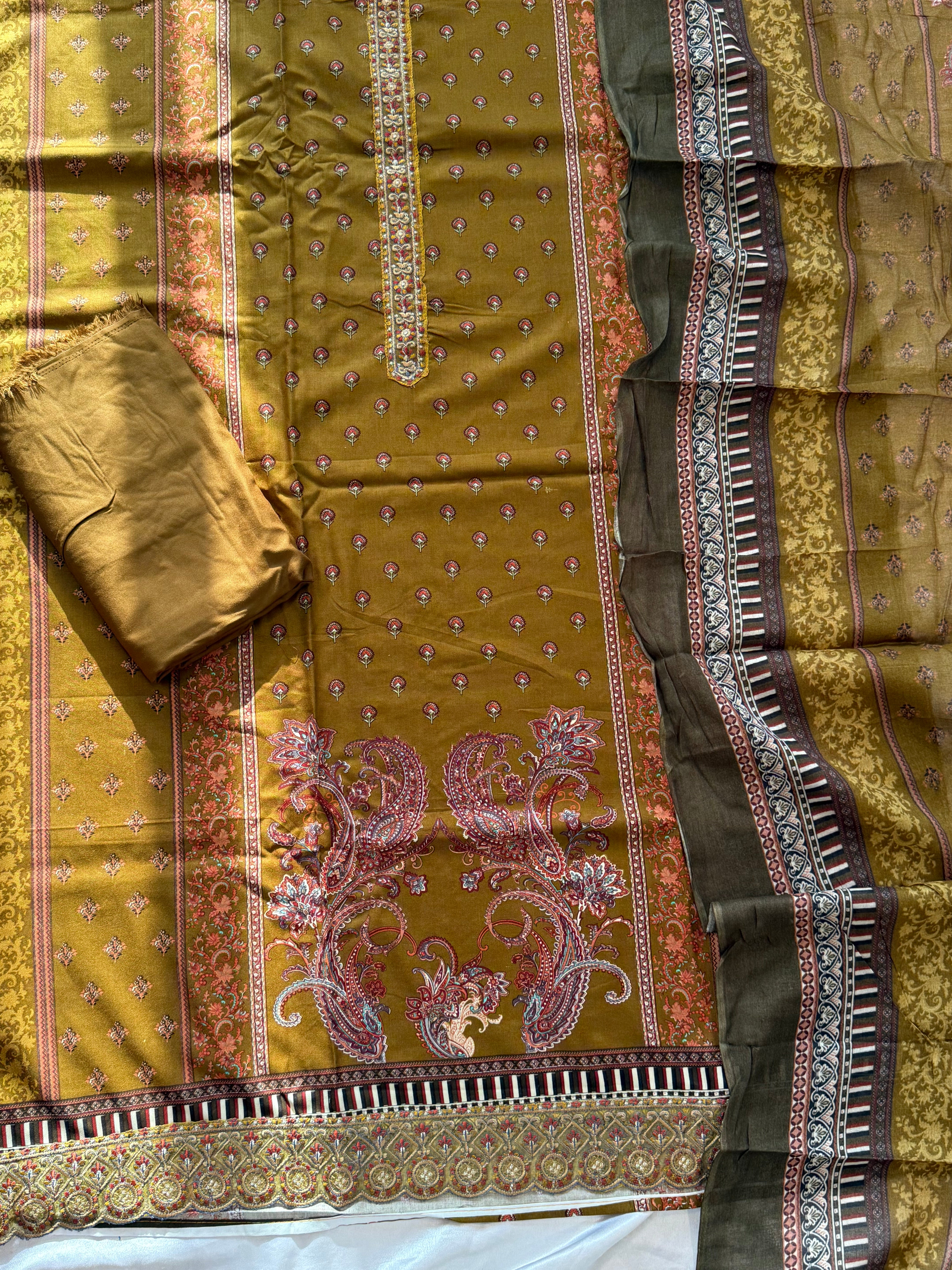PAISELY LAWN EMBROIDERY SUIT 3 R.