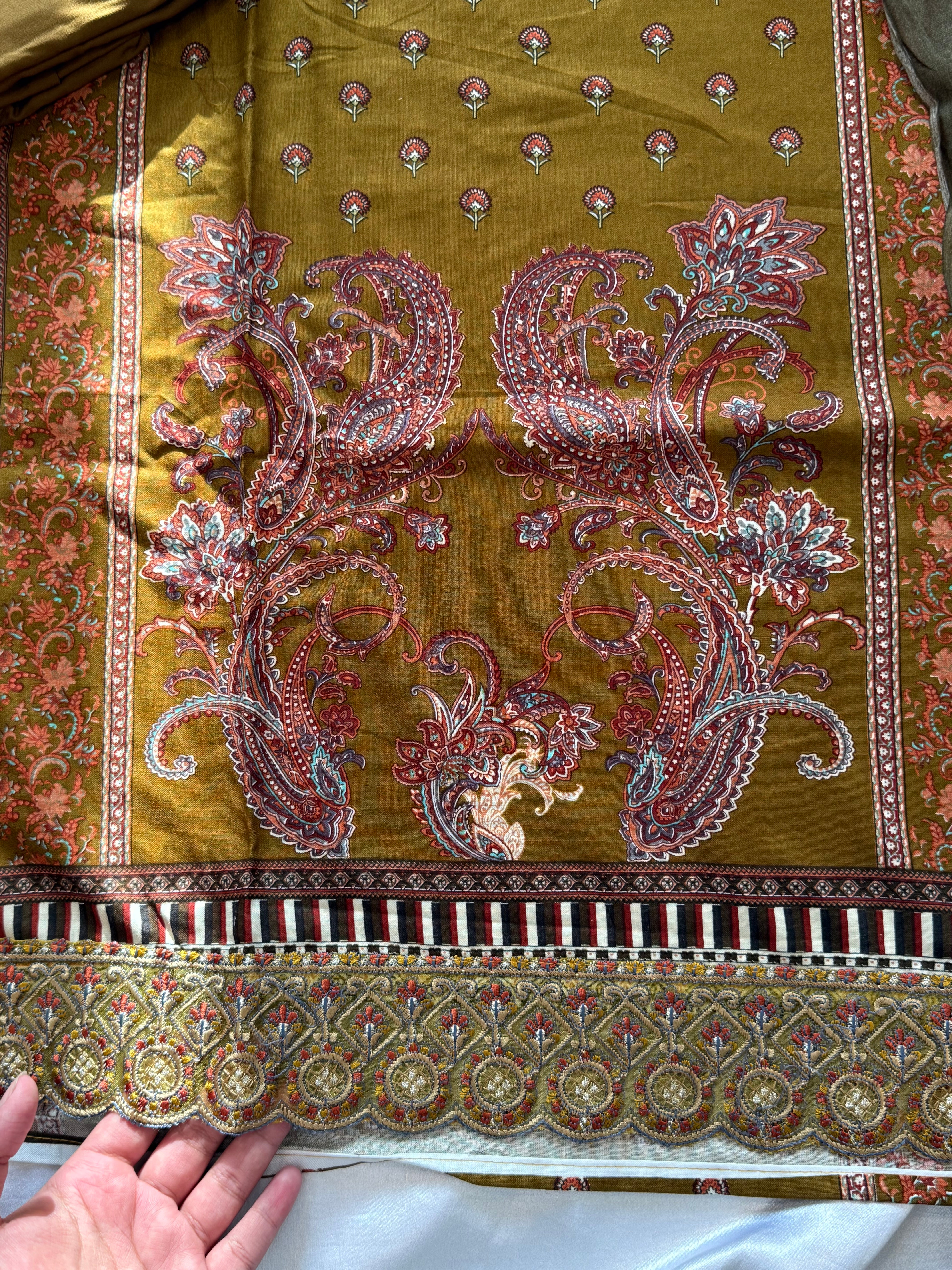 PAISELY LAWN EMBROIDERY SUIT 3 R.