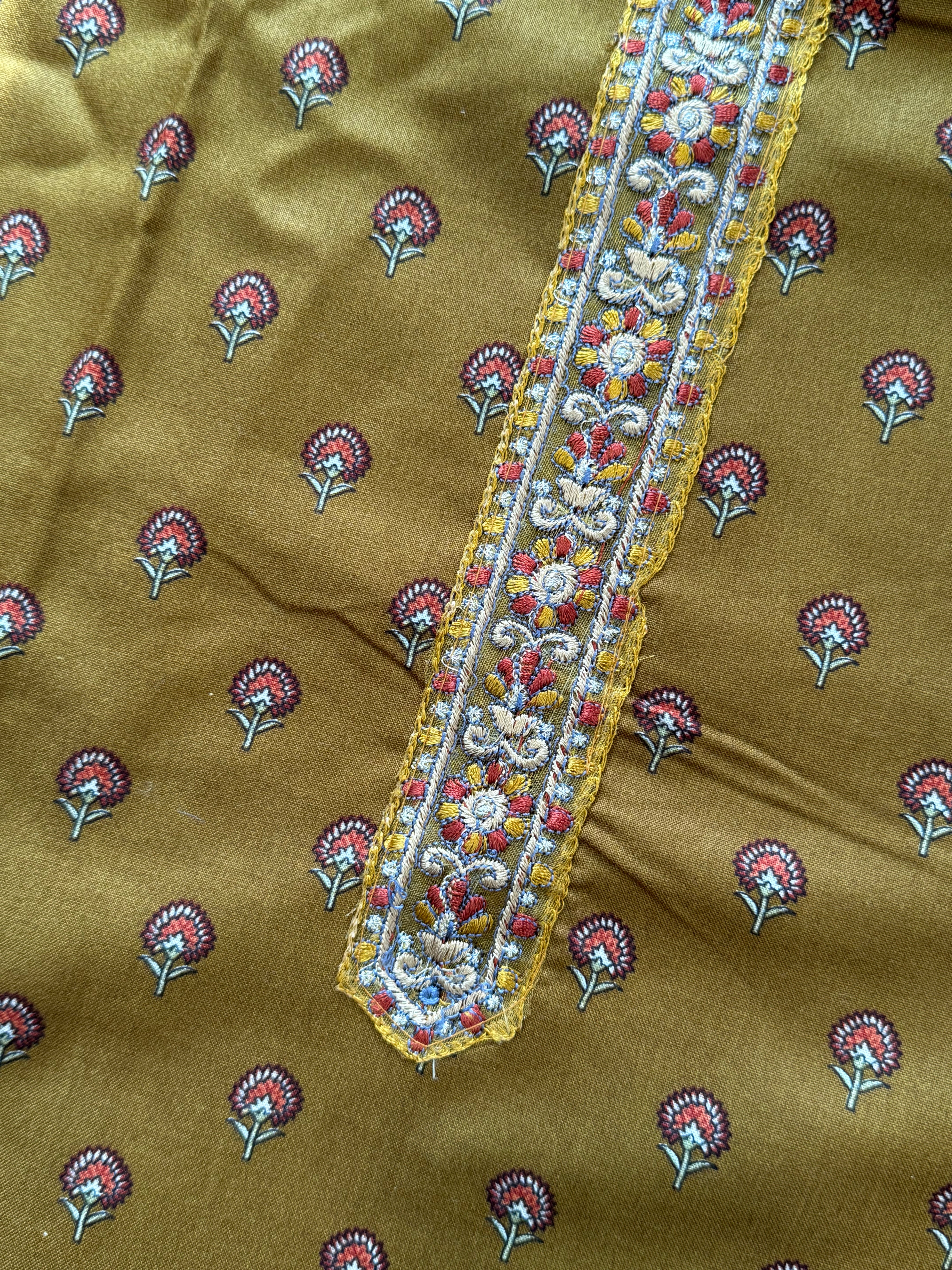 PAISELY LAWN EMBROIDERY SUIT 3 R.