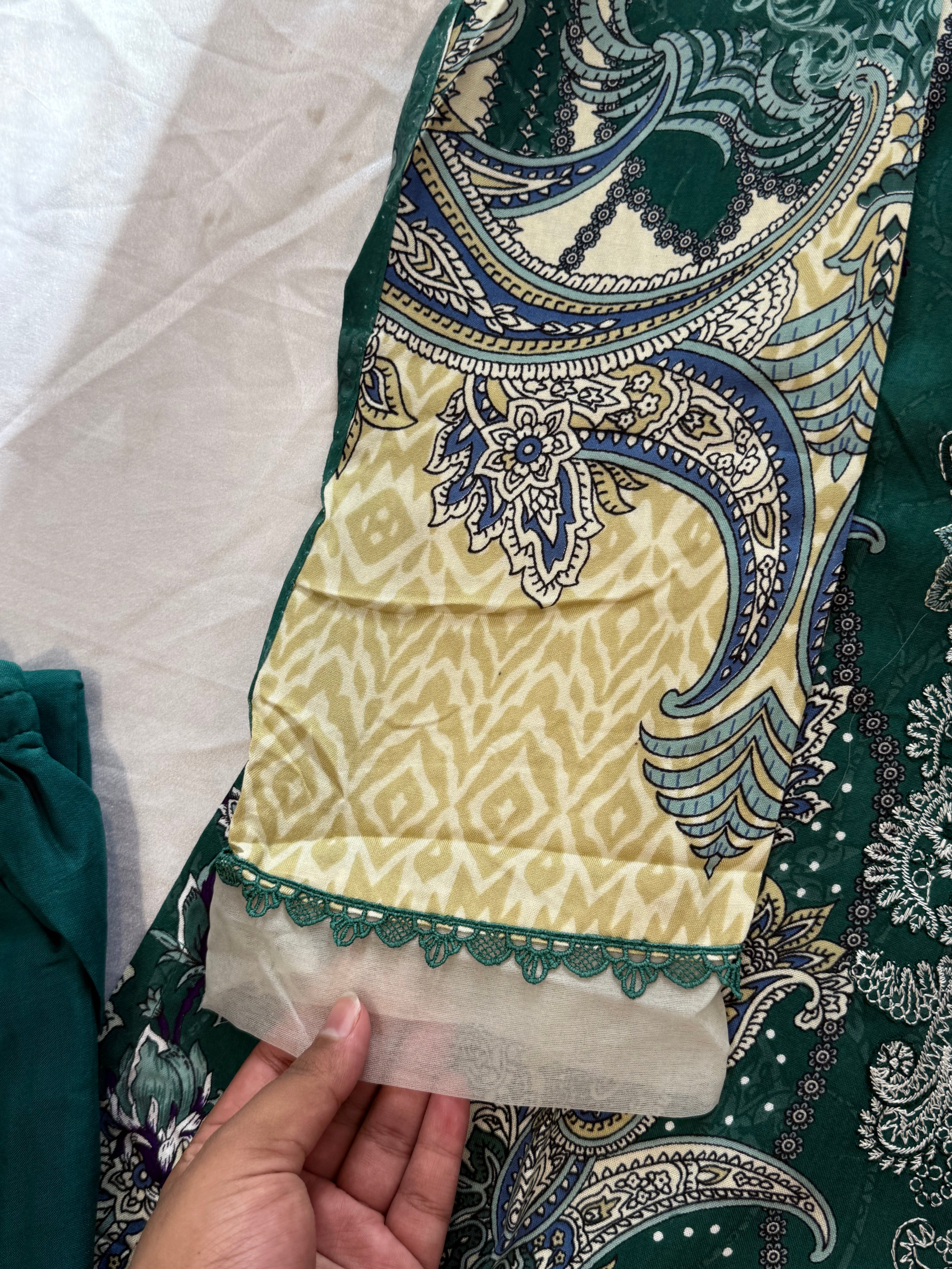 BINSAEED LAWN READYMADE SUIT 2 Q
