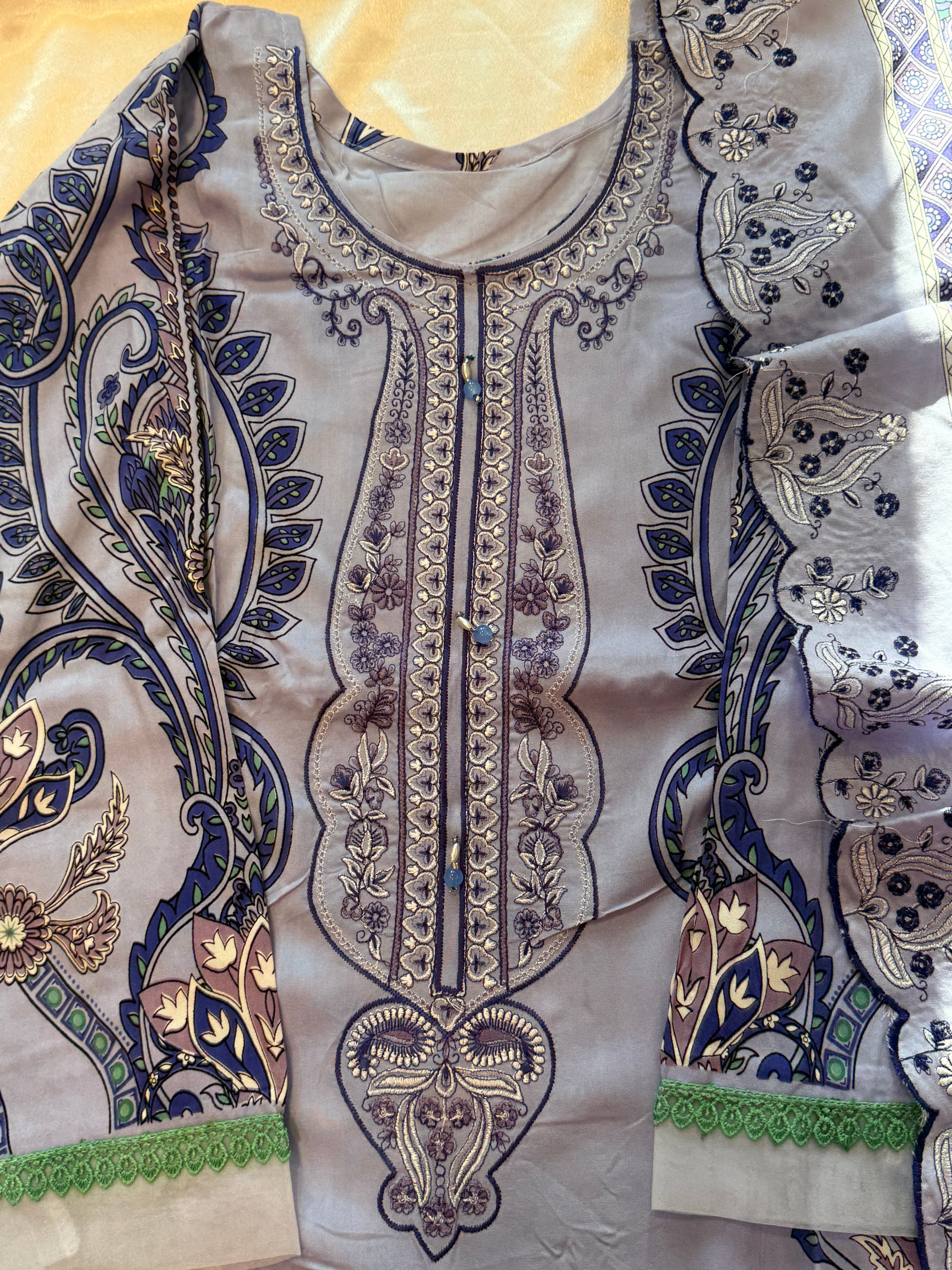 BINSAEED LAWN READYMADE SUIT 8 Q