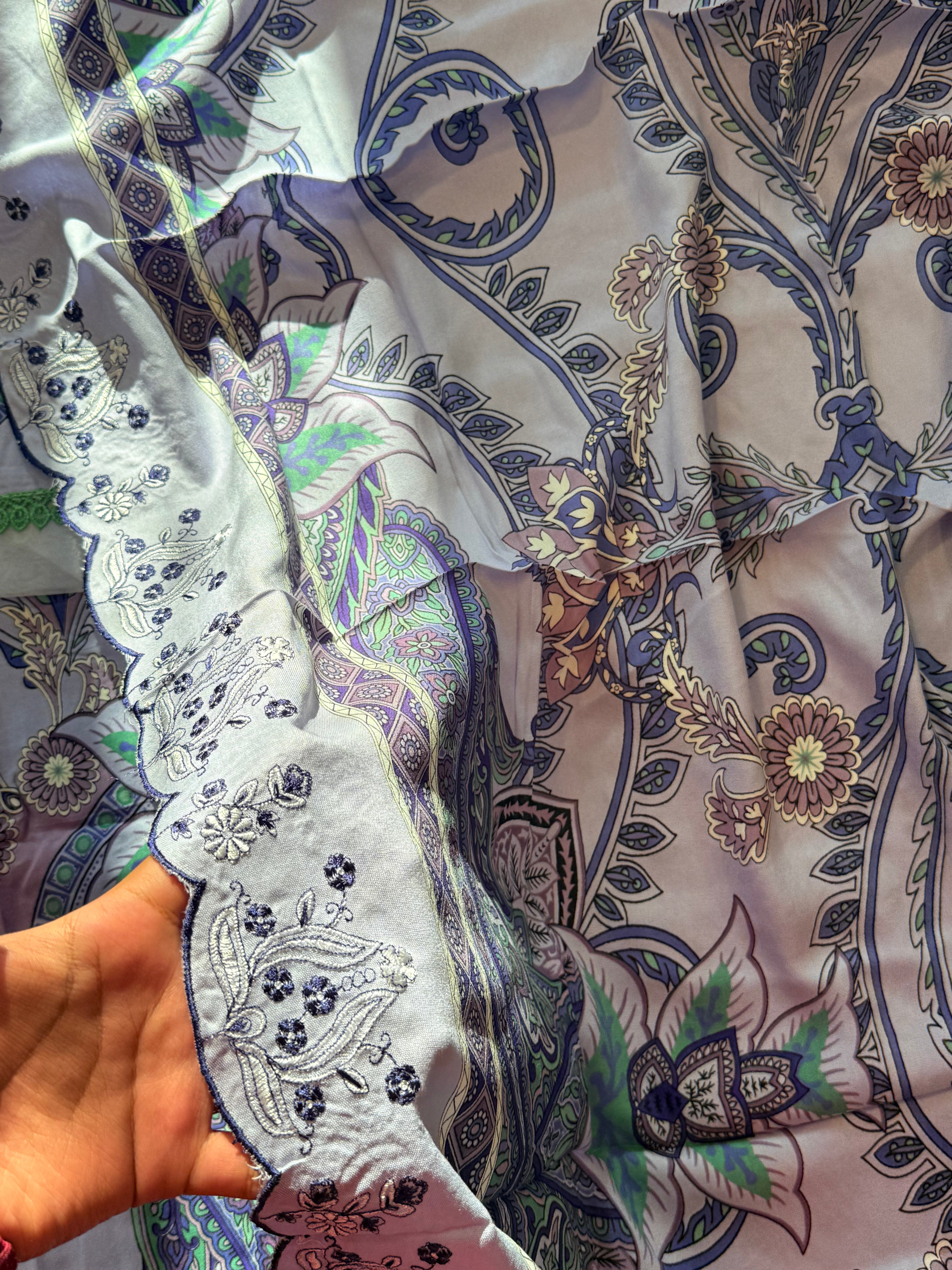 BINSAEED LAWN READYMADE SUIT 8 Q