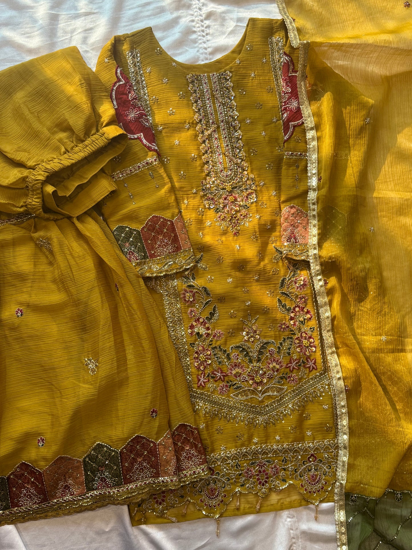 HARSHA MUSTERED GARARA SUIT Q