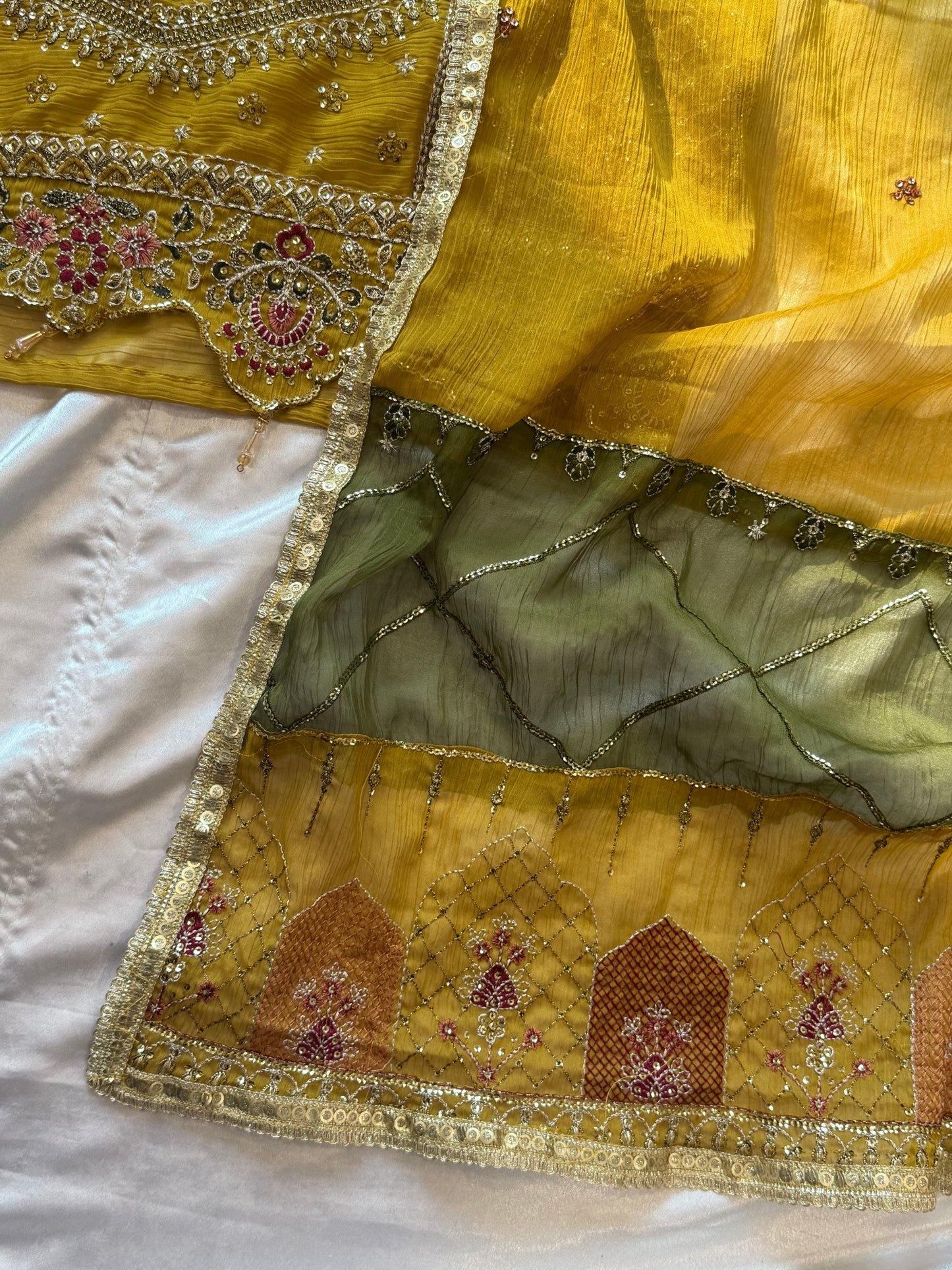 HARSHA MUSTERED GARARA SUIT Q