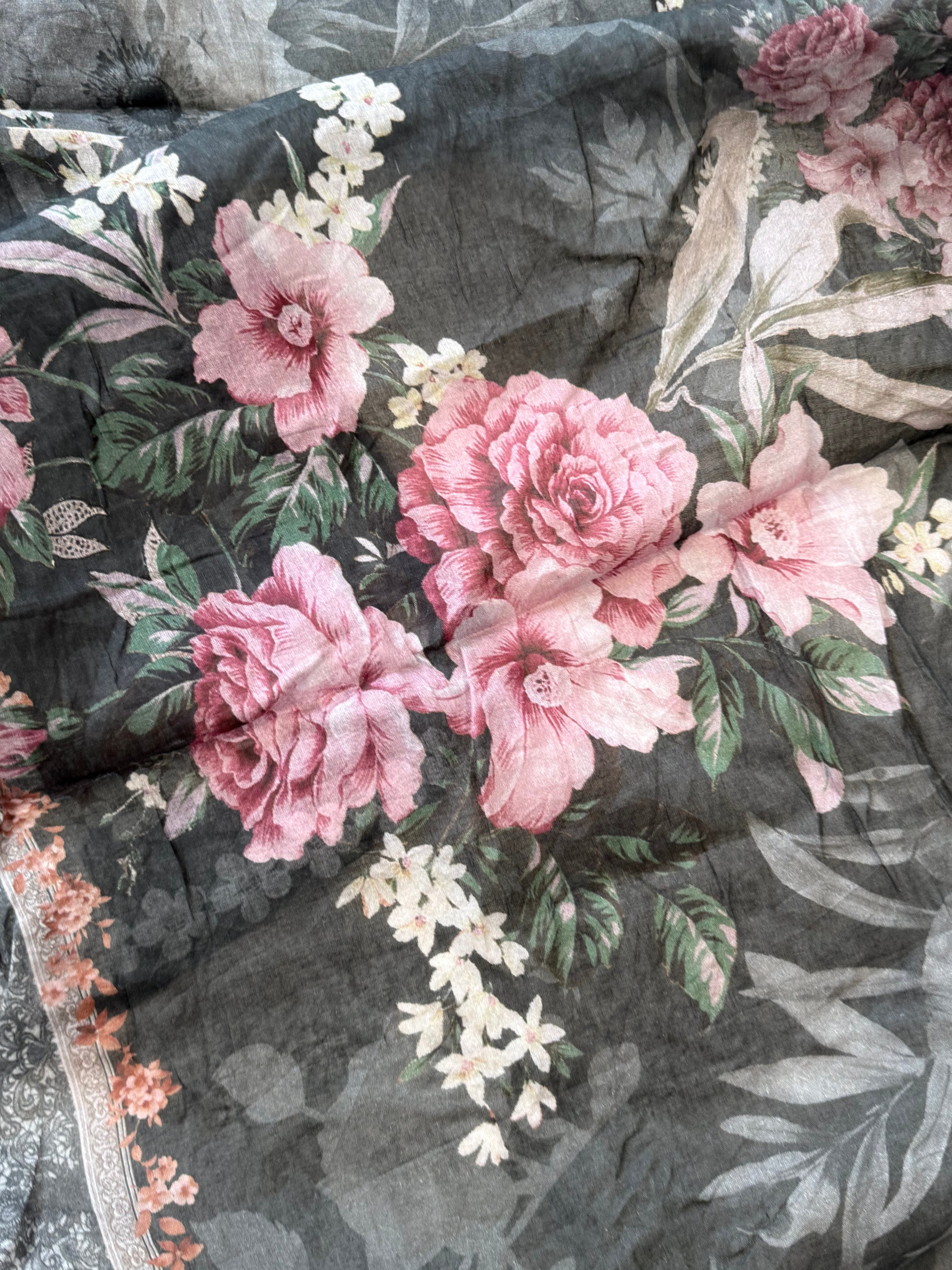 BINSAEED LAWN EMBROIDERY READYMADE SUIT 3