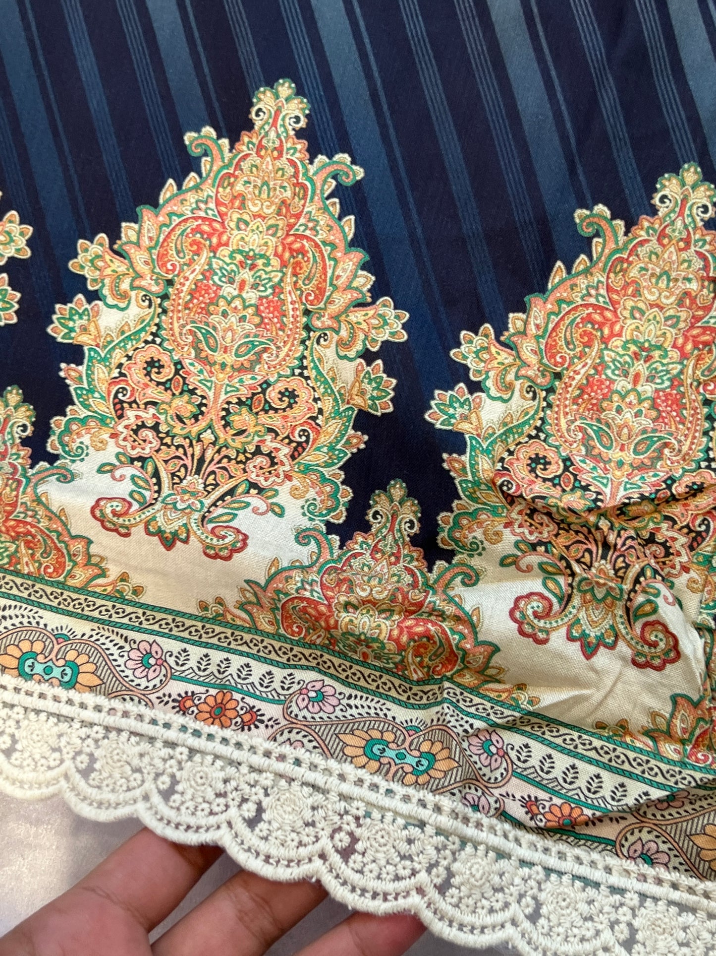 BLUE MARKESH LAWN EMBROIDER SUIT 3