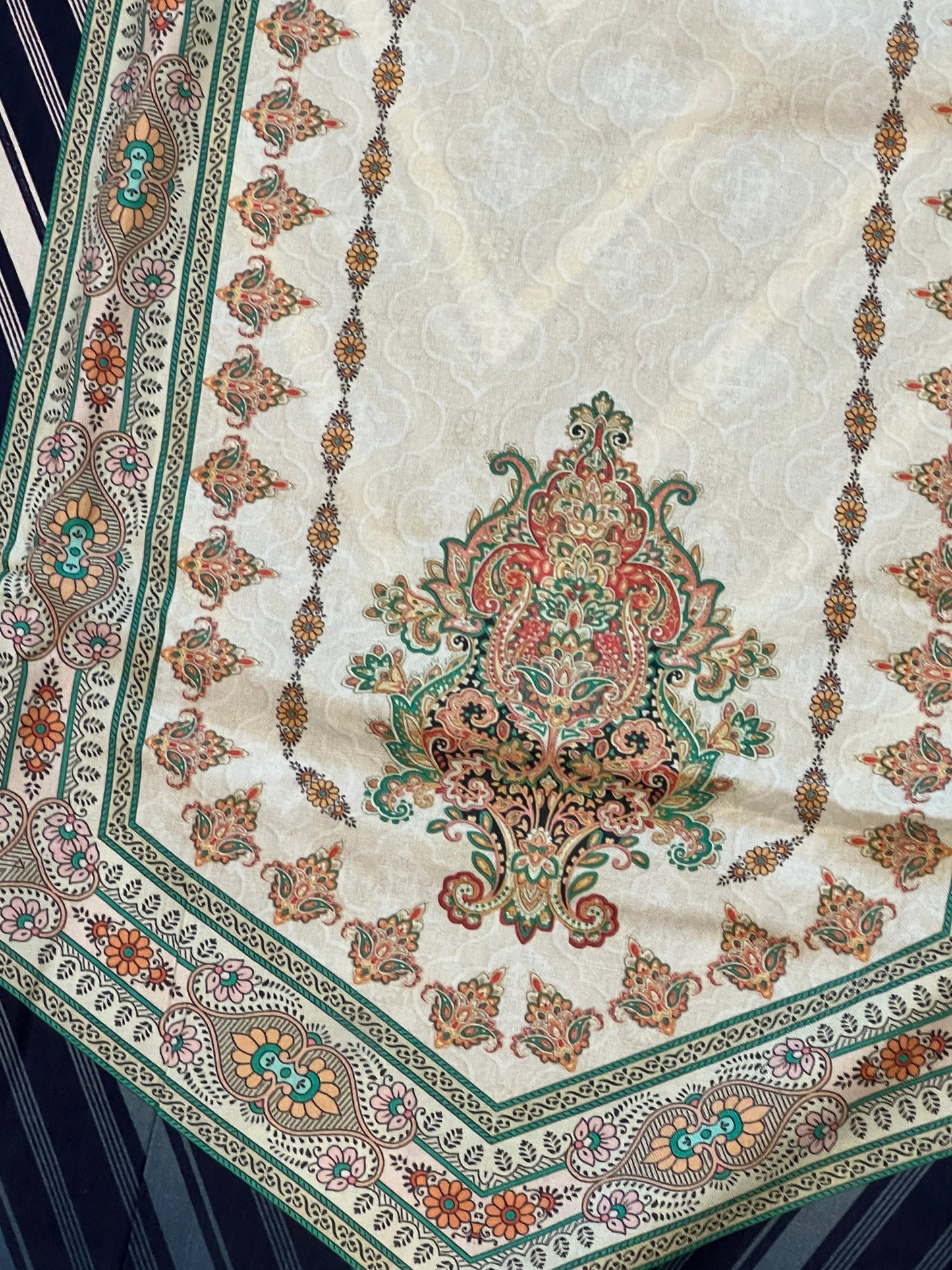 BLUE MARKESH LAWN EMBROIDER SUIT 3