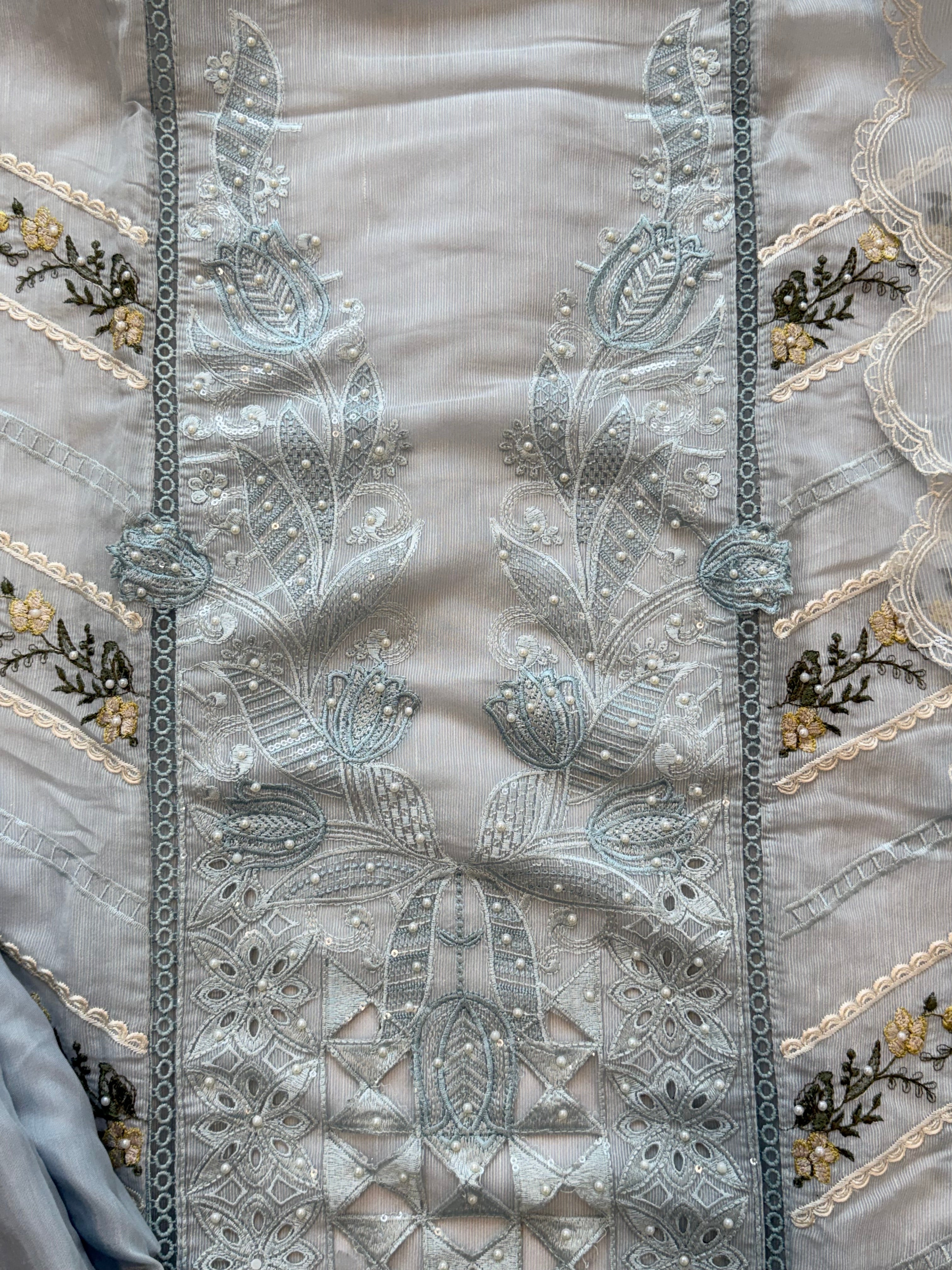 CHECKS ORGANZA EMBROIDERY SUIT 3 Q