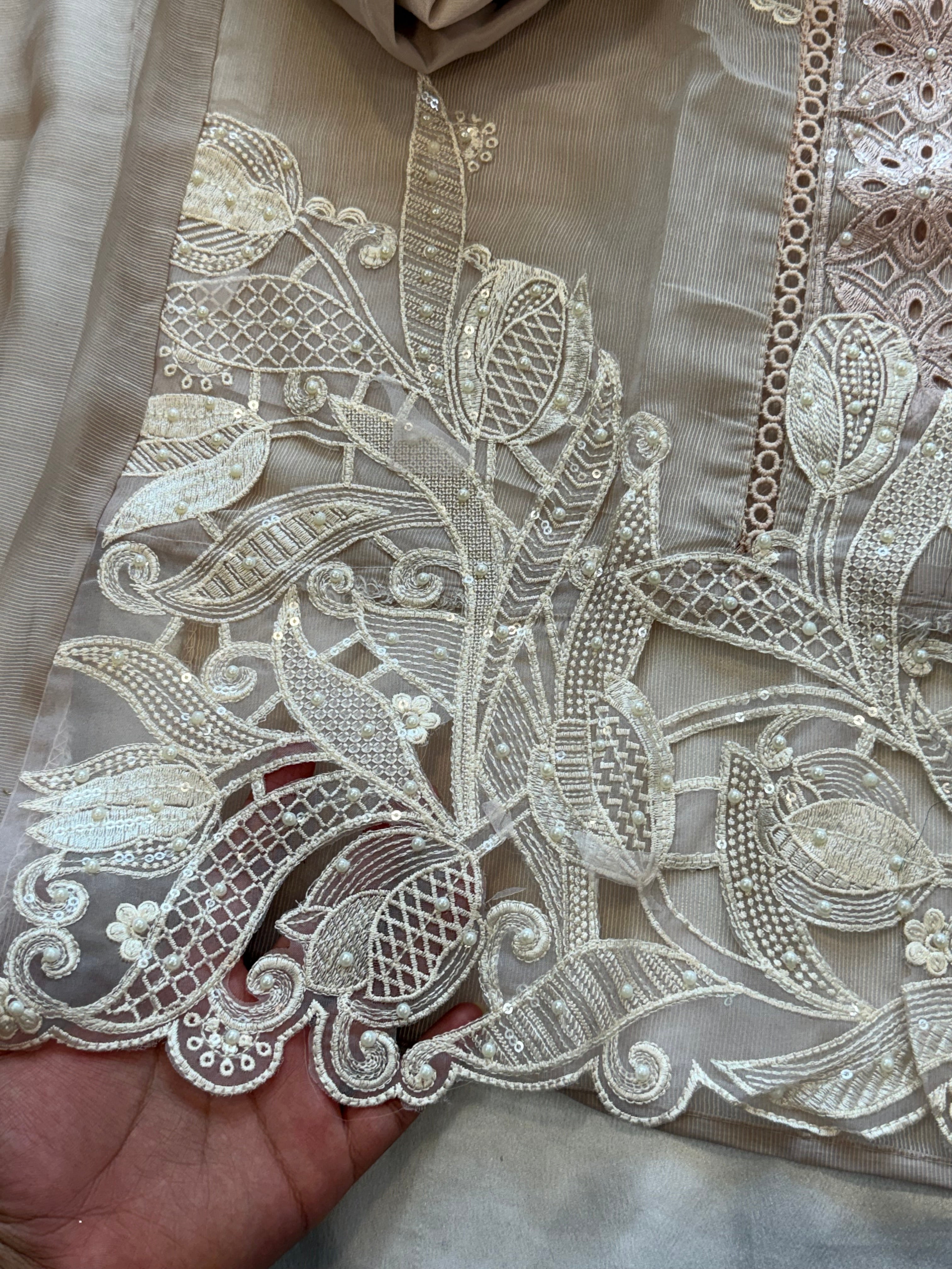 CHECKS ORGANZA EMBROIDERY SUIT 1 Q