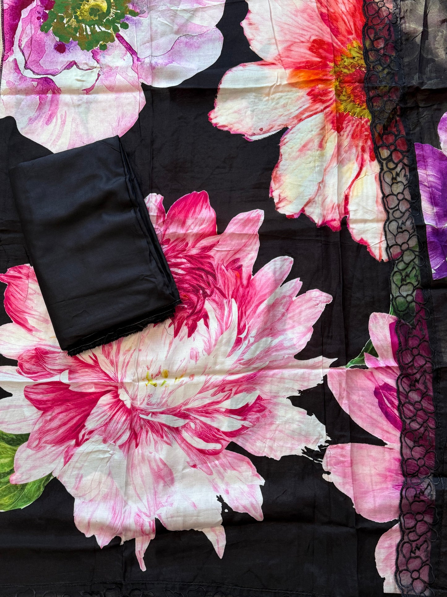 SHAHEEN PURE MSULIN SUIT 22