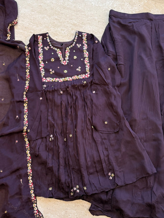 PARO CHINNON HANDWORK FROCK 14 Q