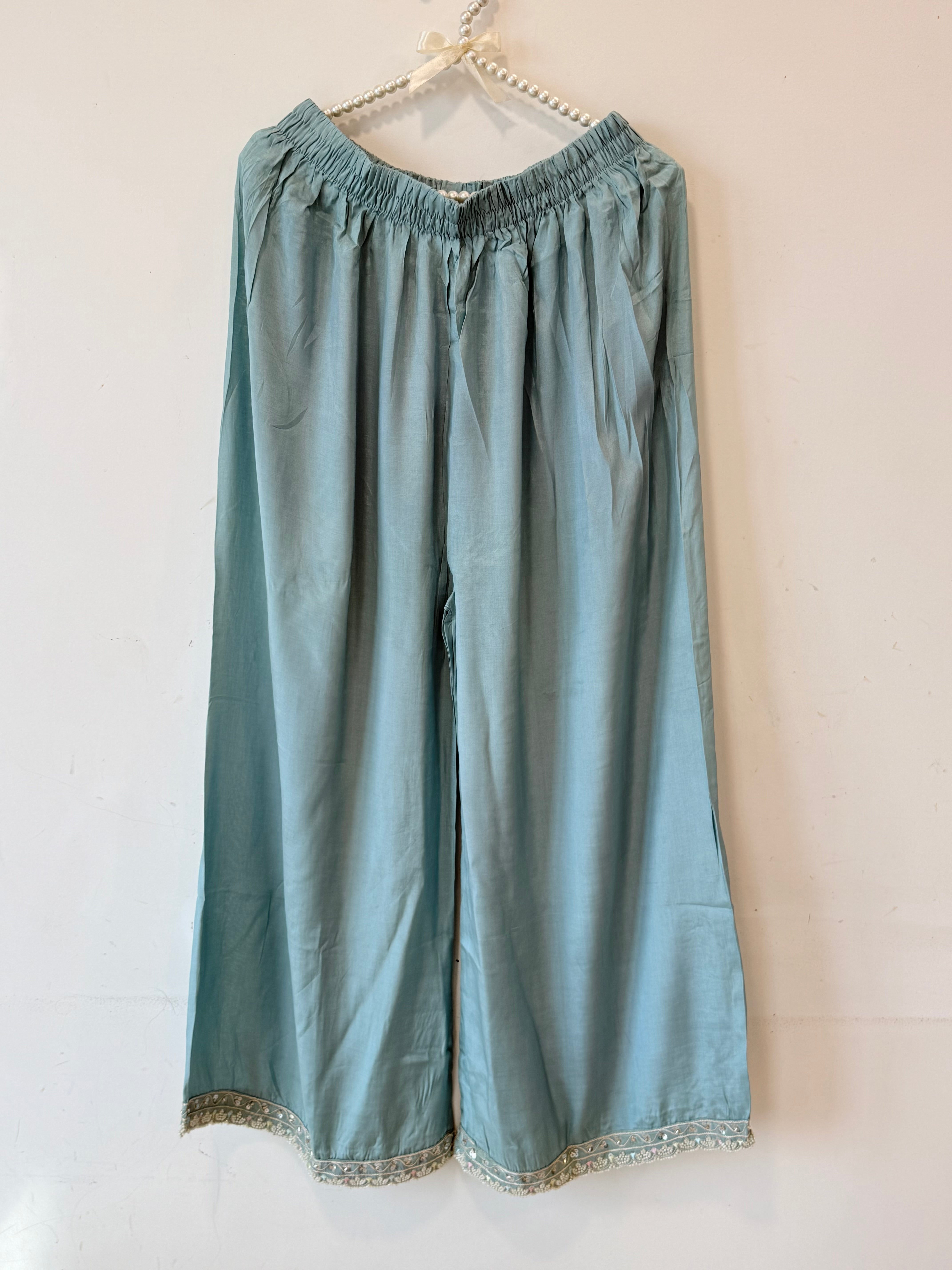 PARO SHIMMER HANDWORK SUIT 13 Q