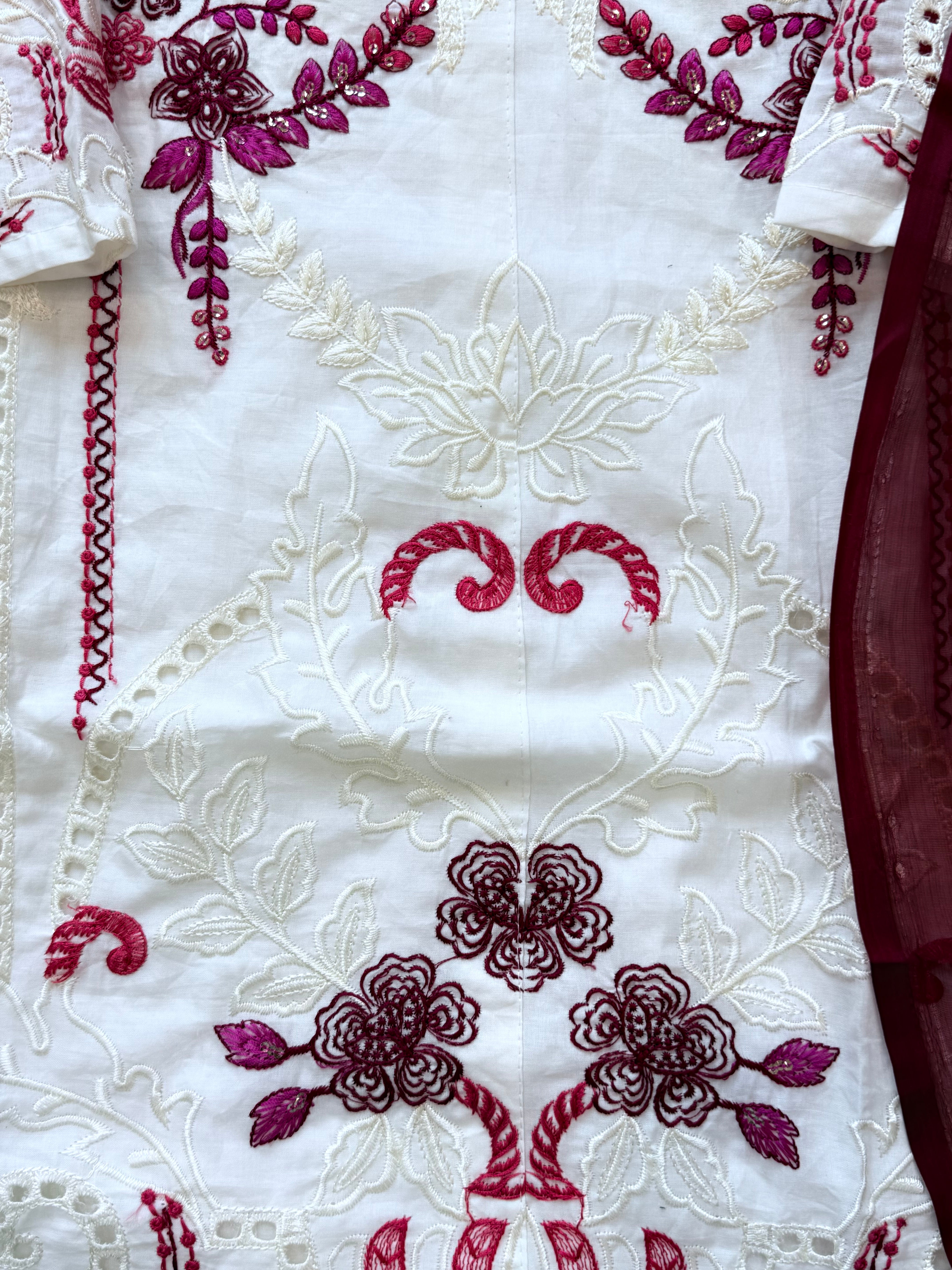 MARIA B COTTON EMBROIDERY SUIT 5 Q