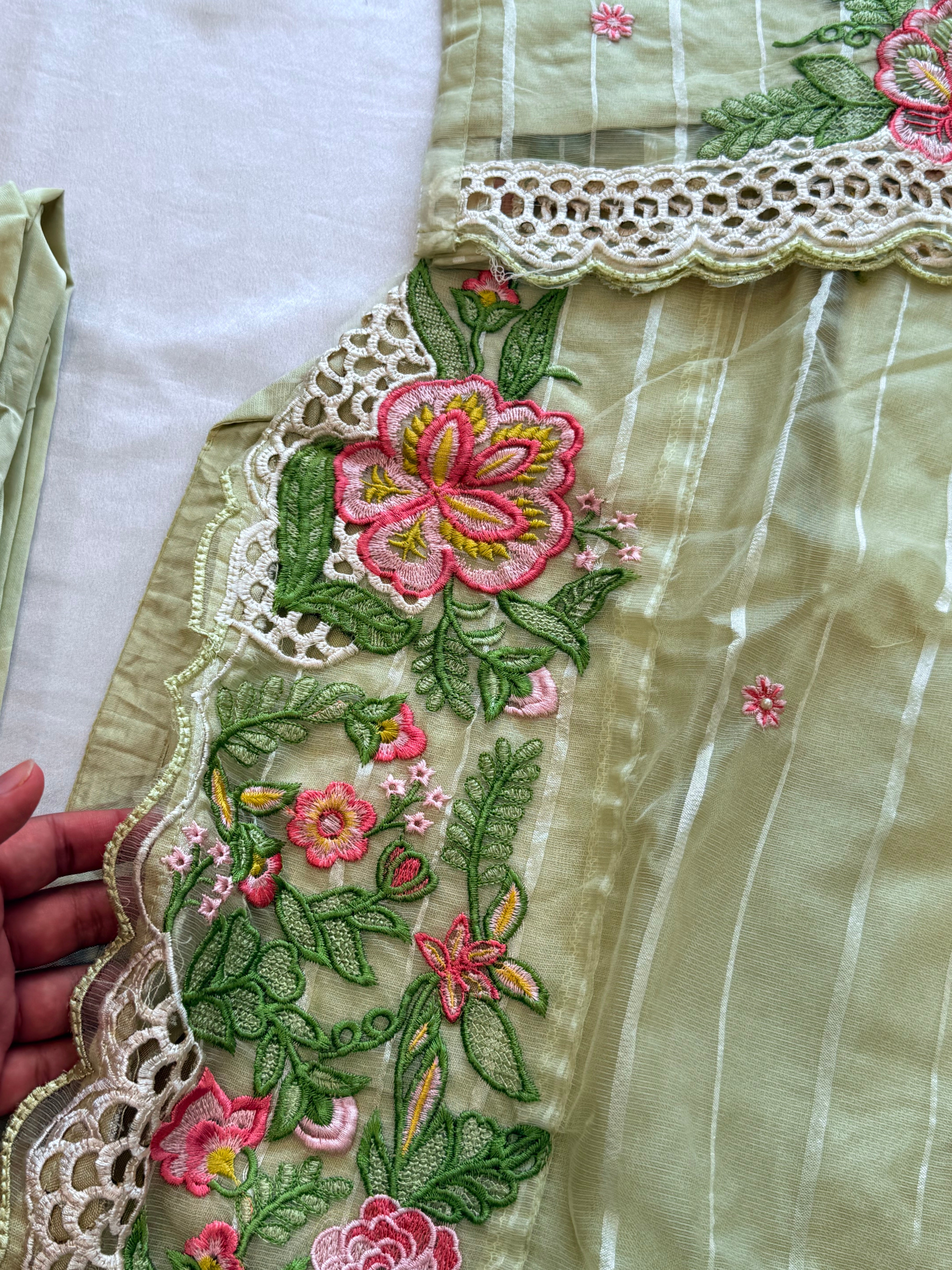 NOORI CUTWORK EMBROIDERY SUIT 2