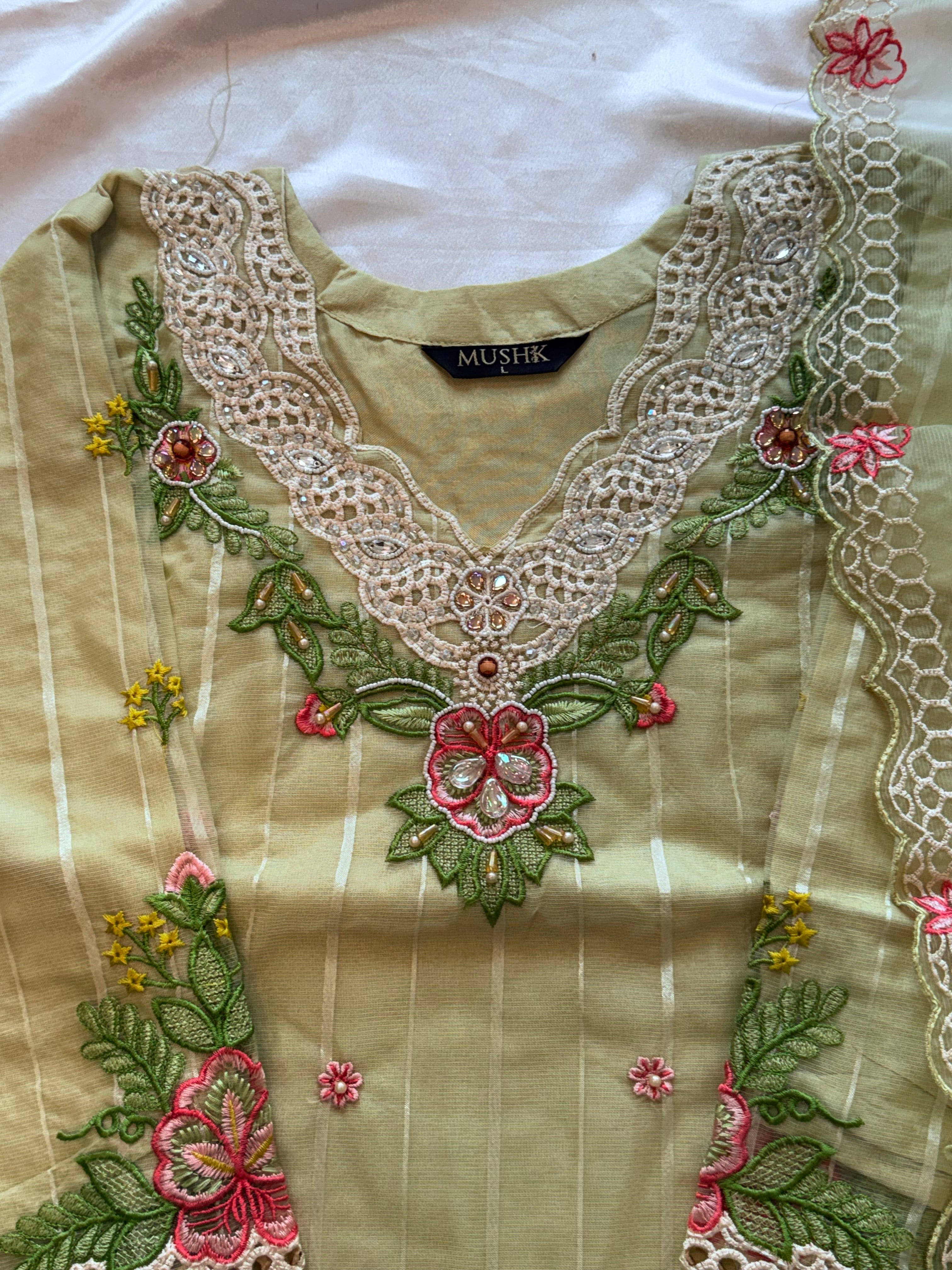NOORI CUTWORK EMBROIDERY SUIT 2