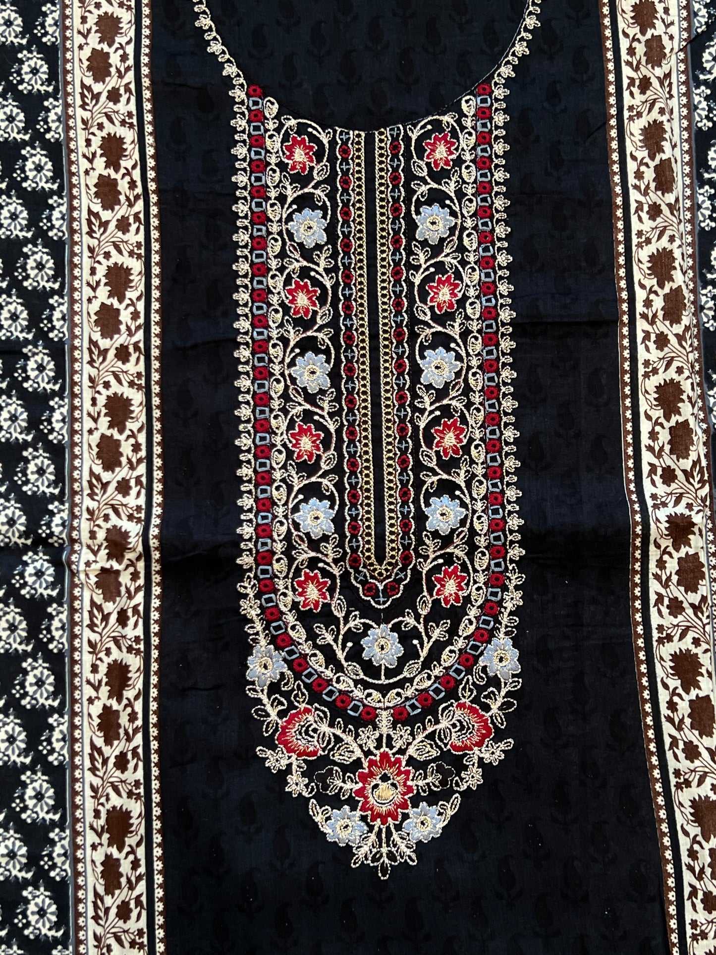 RANGREZ LAWN COTTON EMBROIDERY 4