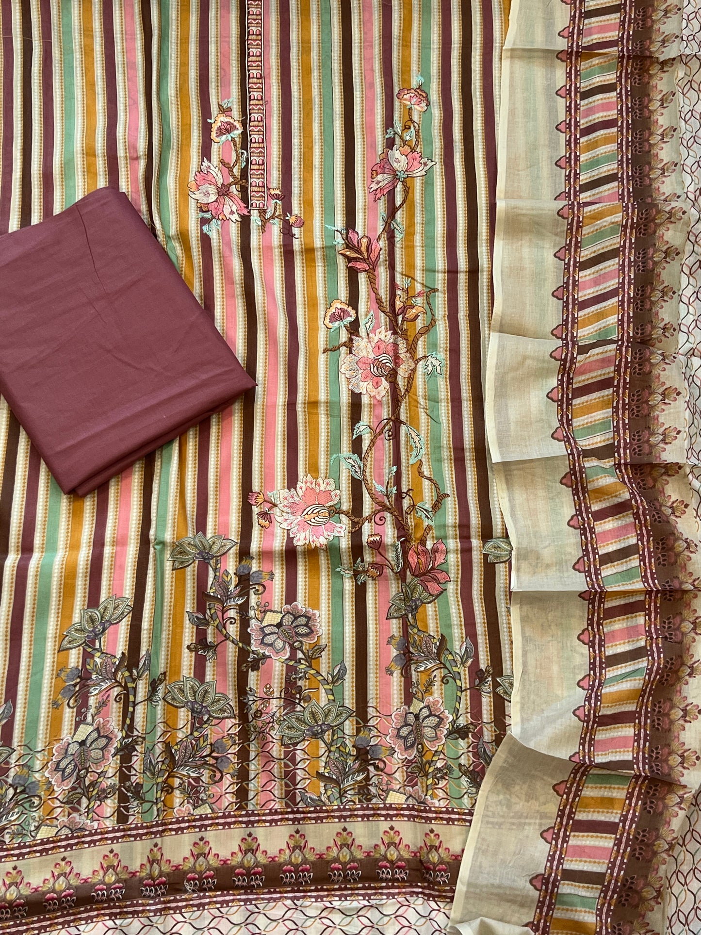 KASMIRI LAWN COTTON EMBROIDERY3302