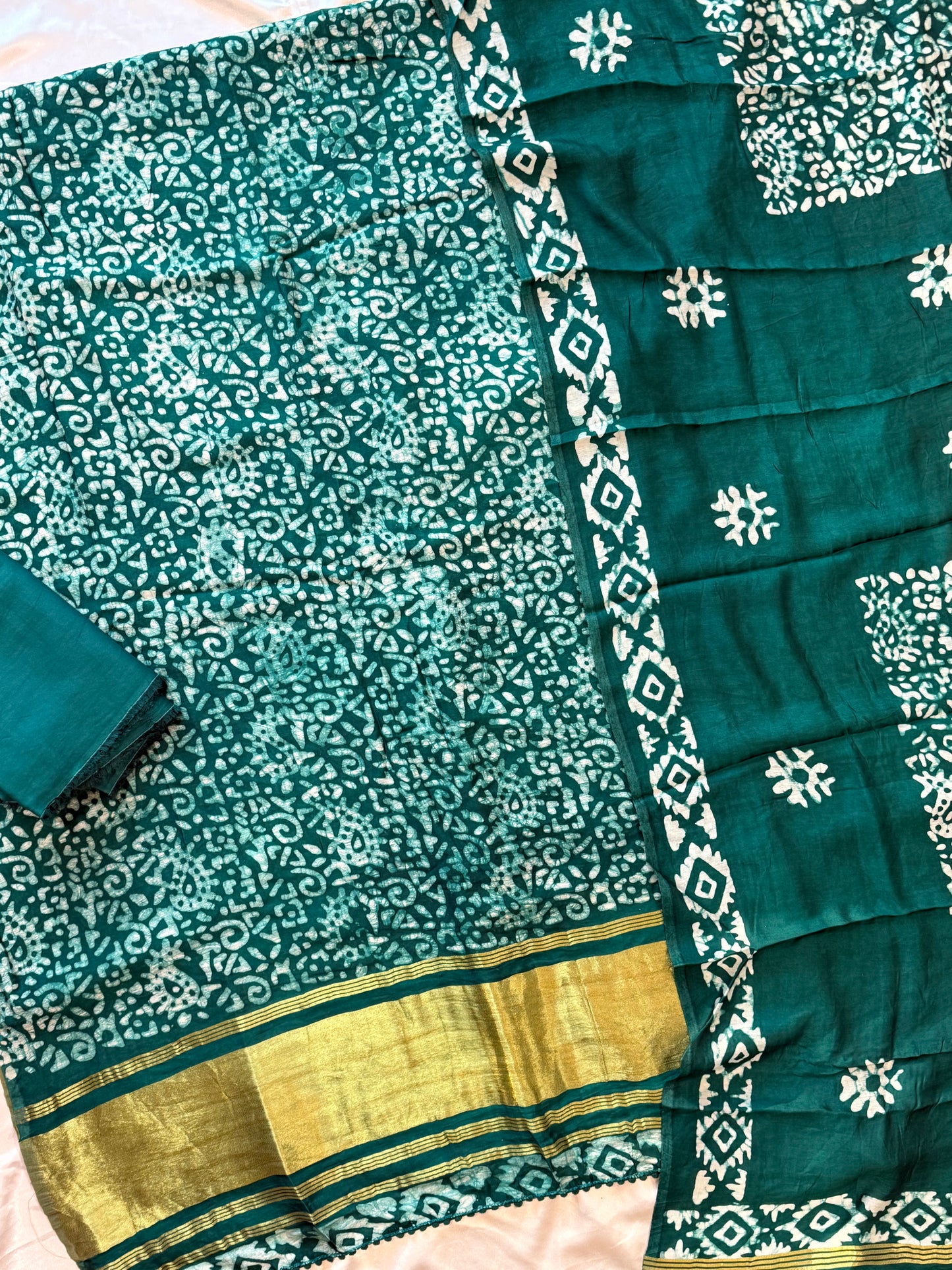 PURE MUSLIN BATIK SUIT 1