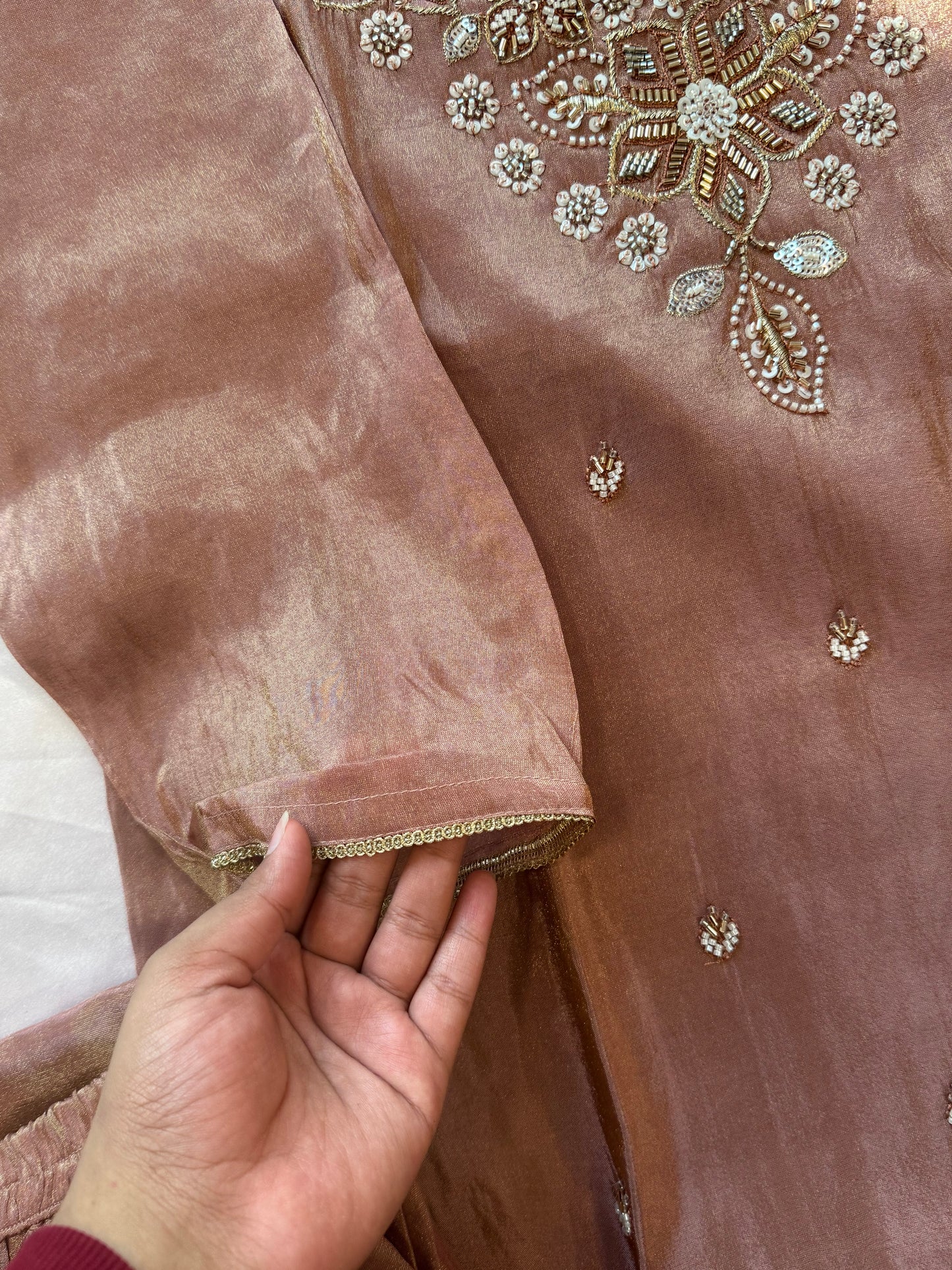 PARO SHIMMER HANDWORK SUIT 28 Q