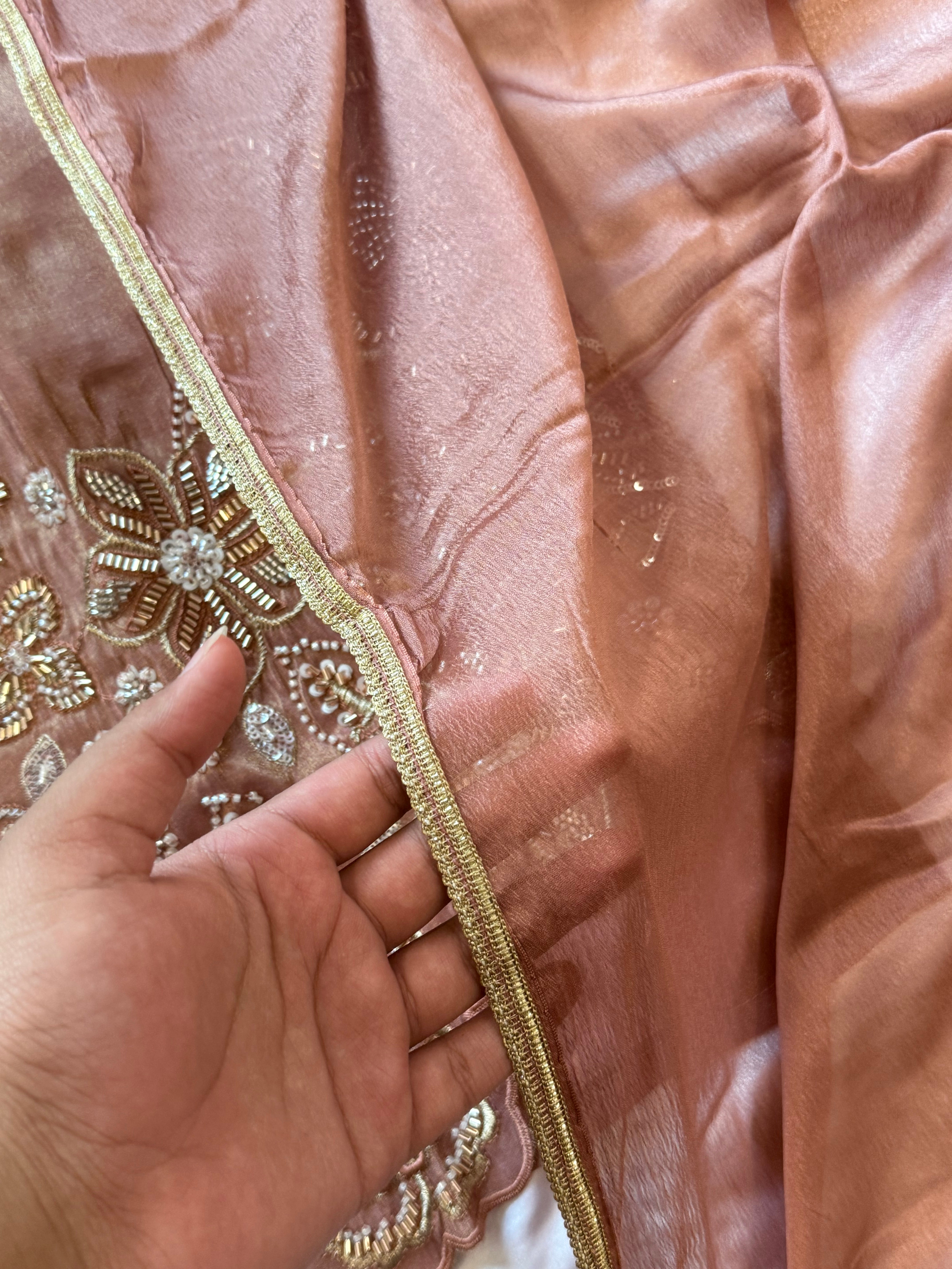 PARO SHIMMER HANDWORK SUIT 28 Q