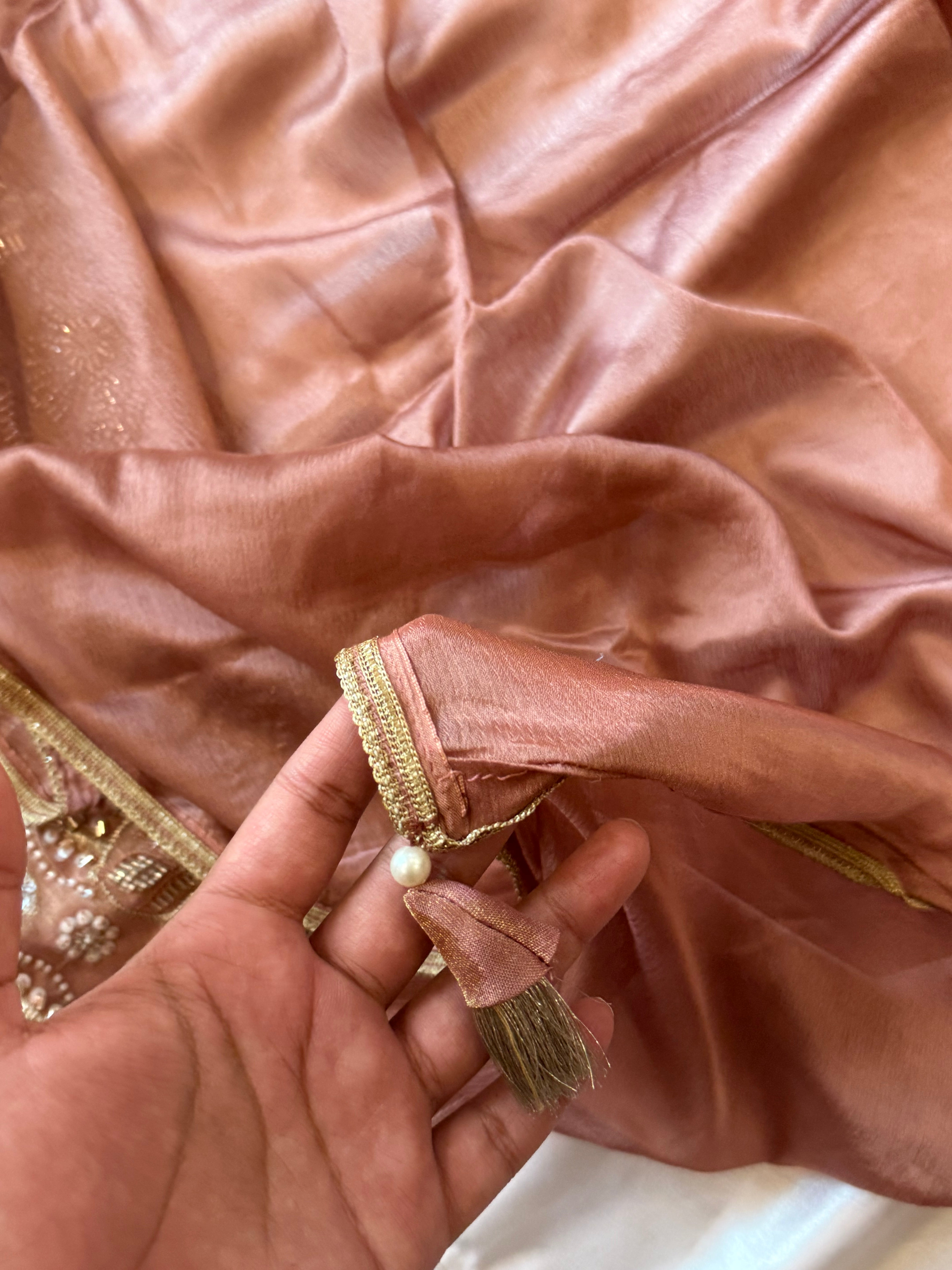 PARO SHIMMER HANDWORK SUIT 28 Q