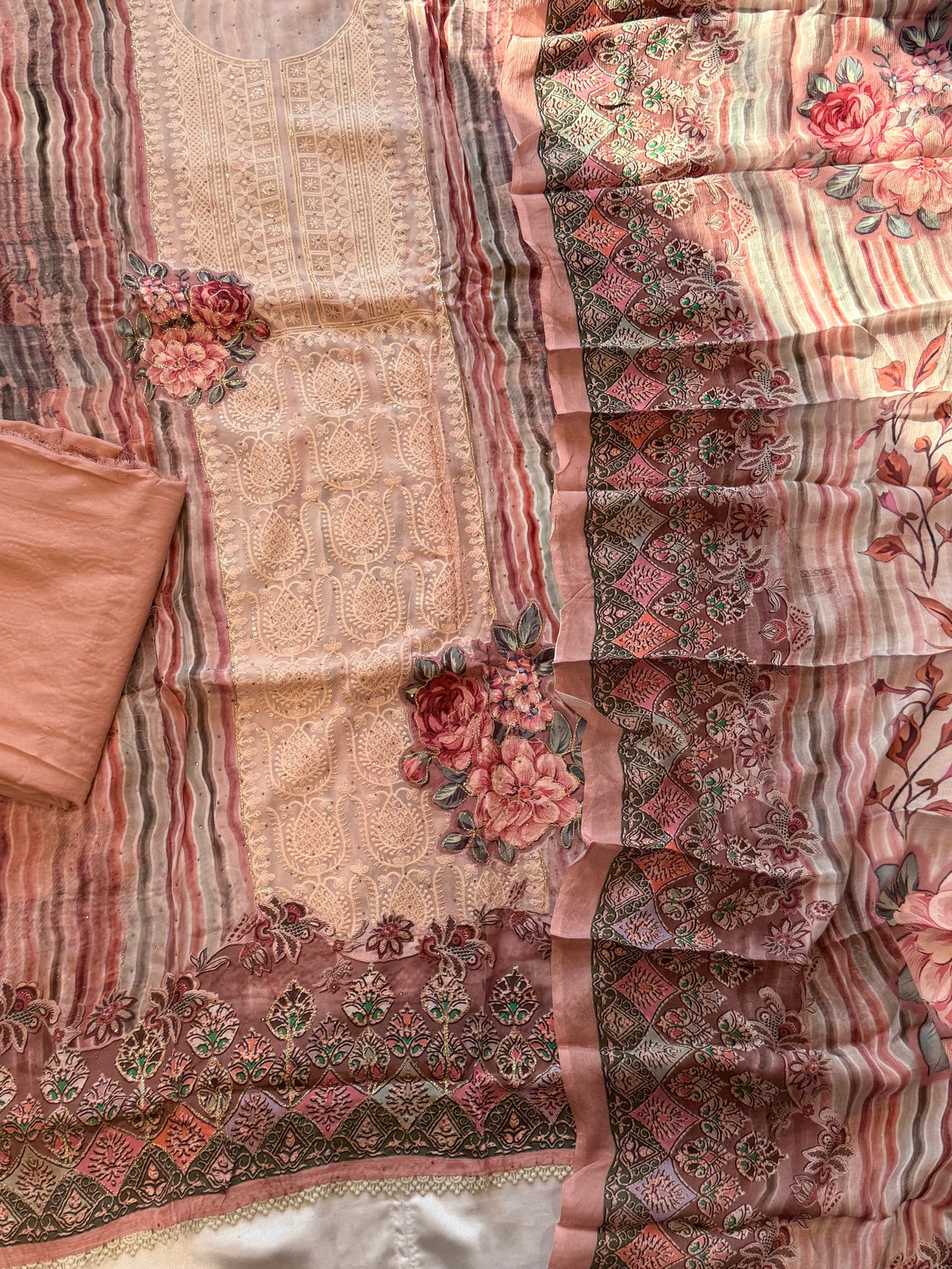 MAKHMAL PURE CREPE EMBROIDERY SUIT 7Q