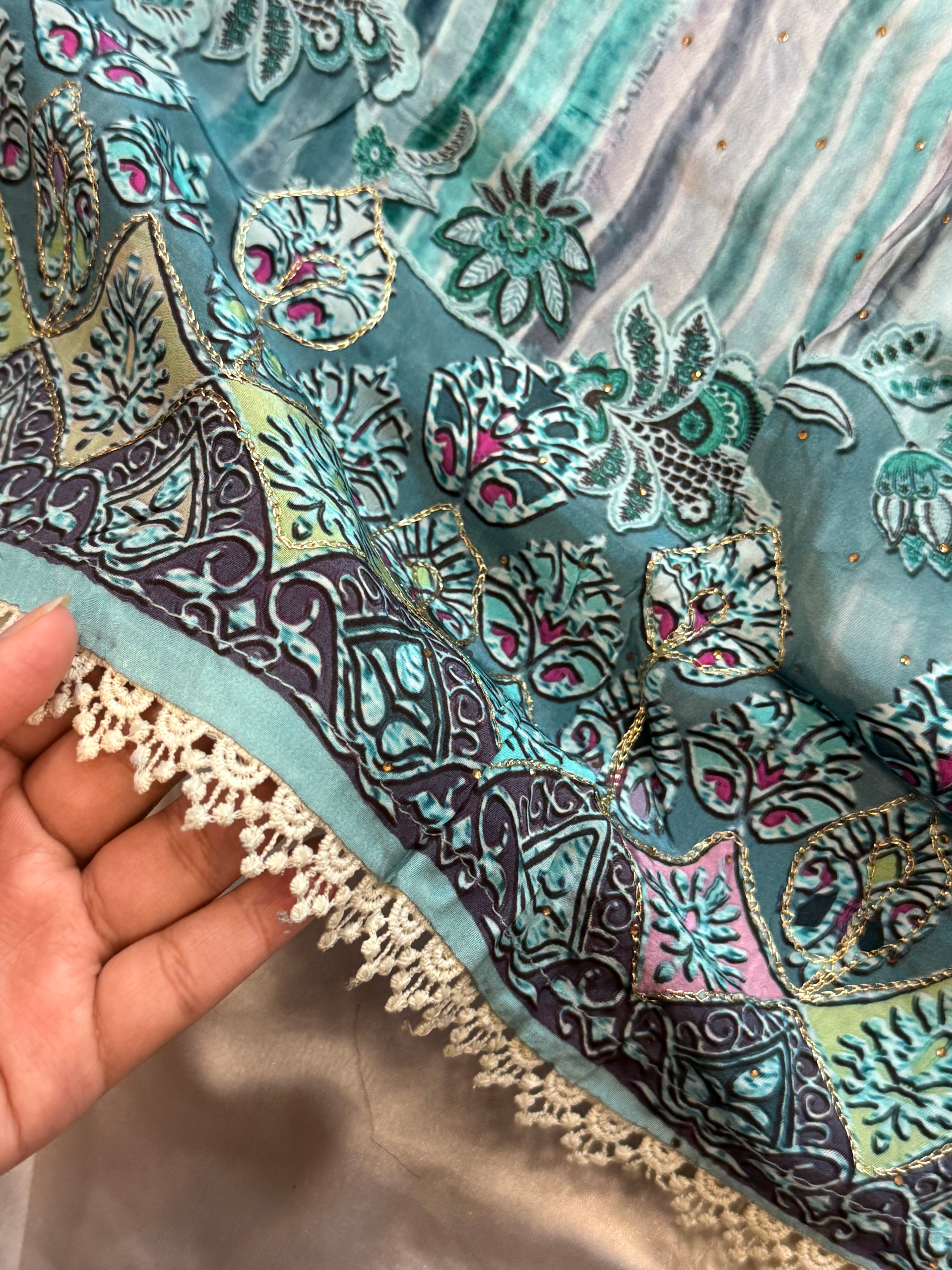 MAKHMAL PURE CREPE EMBROIDERY SUIT 5Q