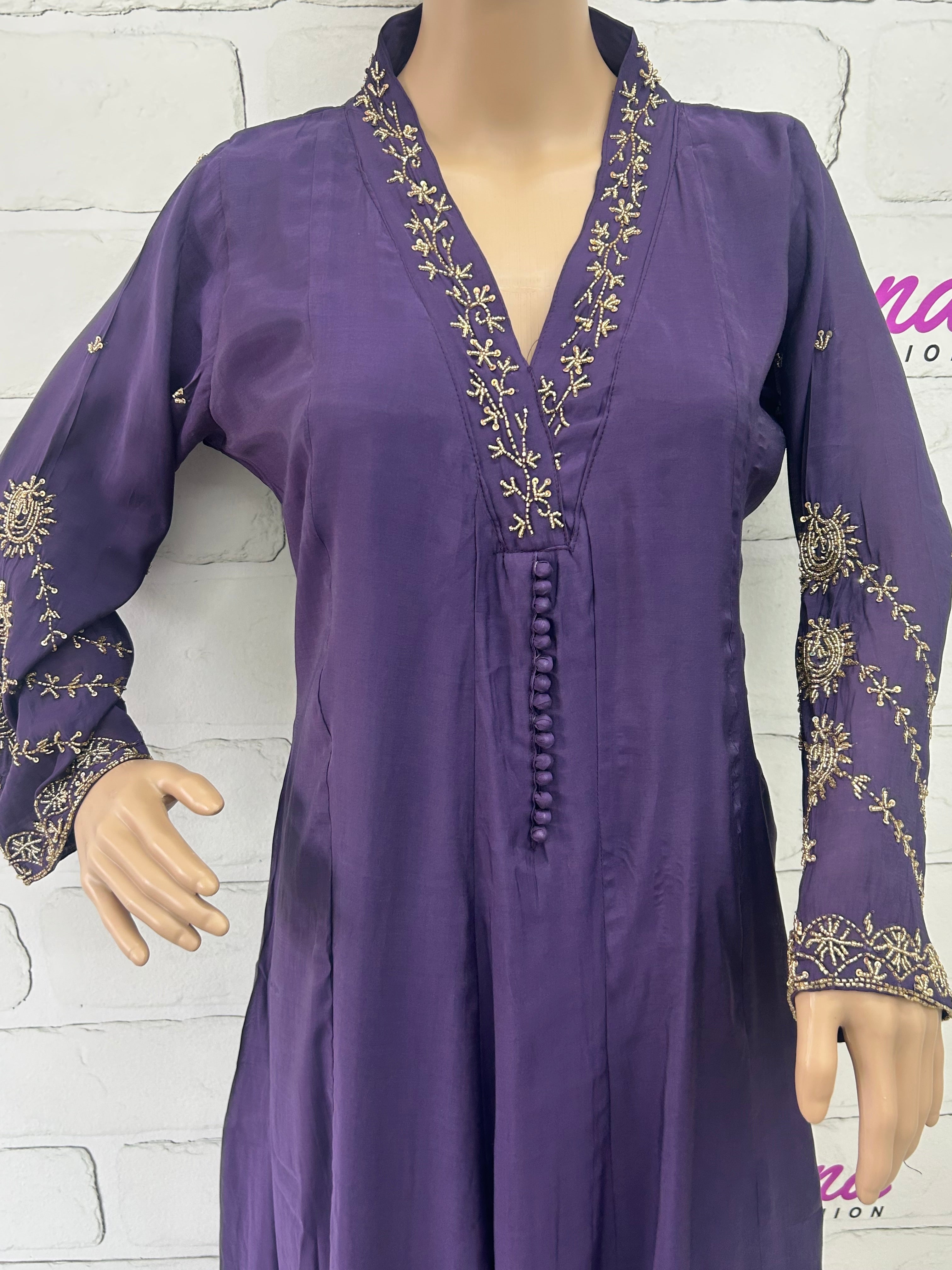 MUL CHANDERI HANDWORK FROCK 8001 Q