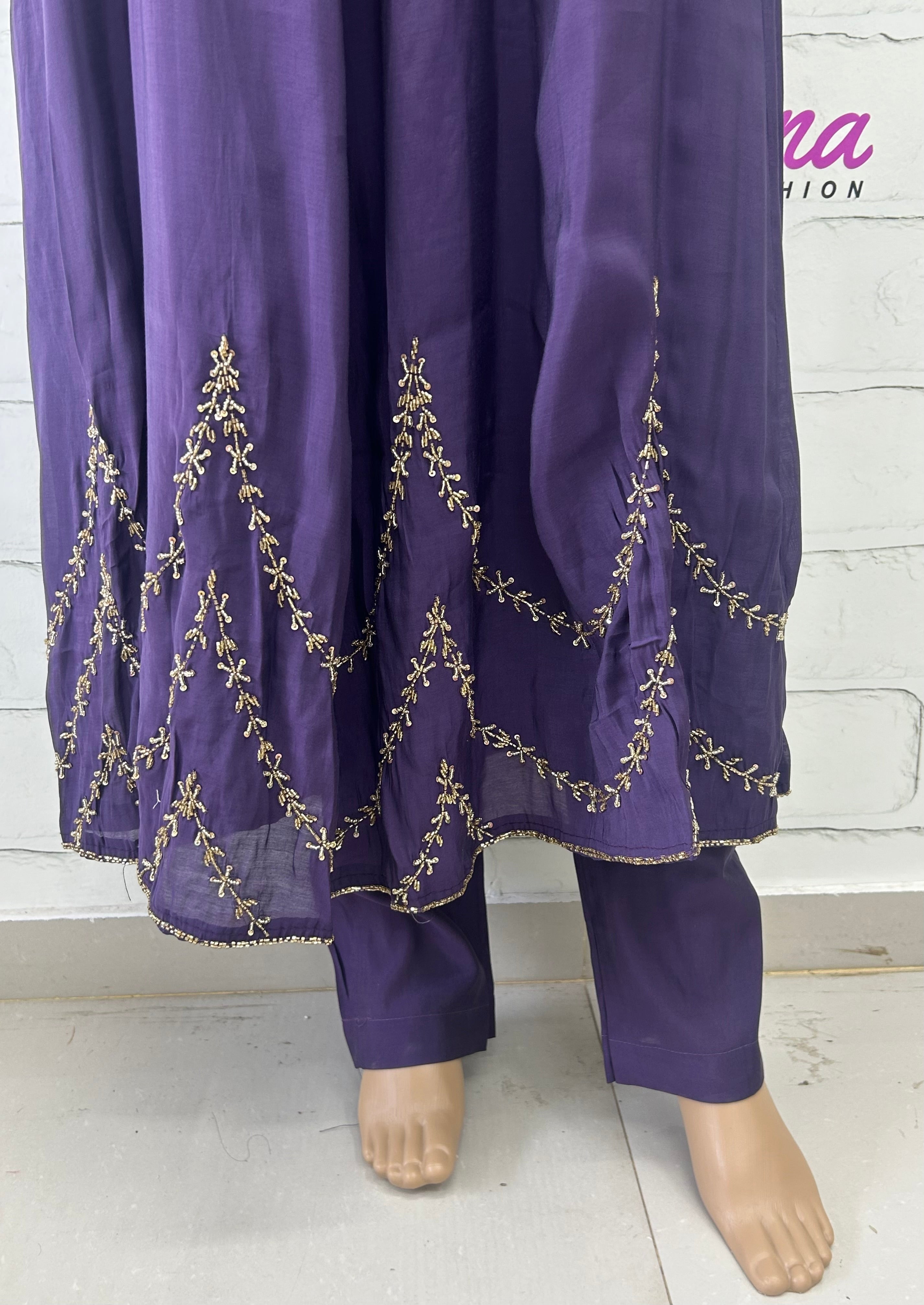 MUL CHANDERI HANDWORK FROCK 8001 Q