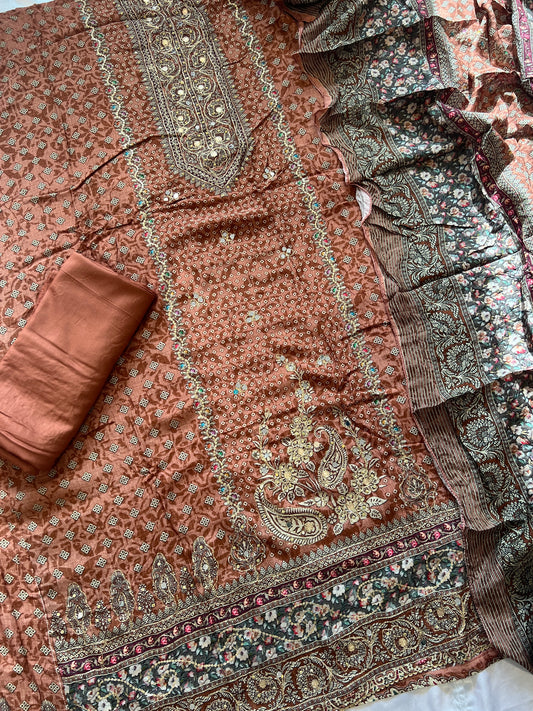 MUSLIN EMBROIDERY SUIT 243