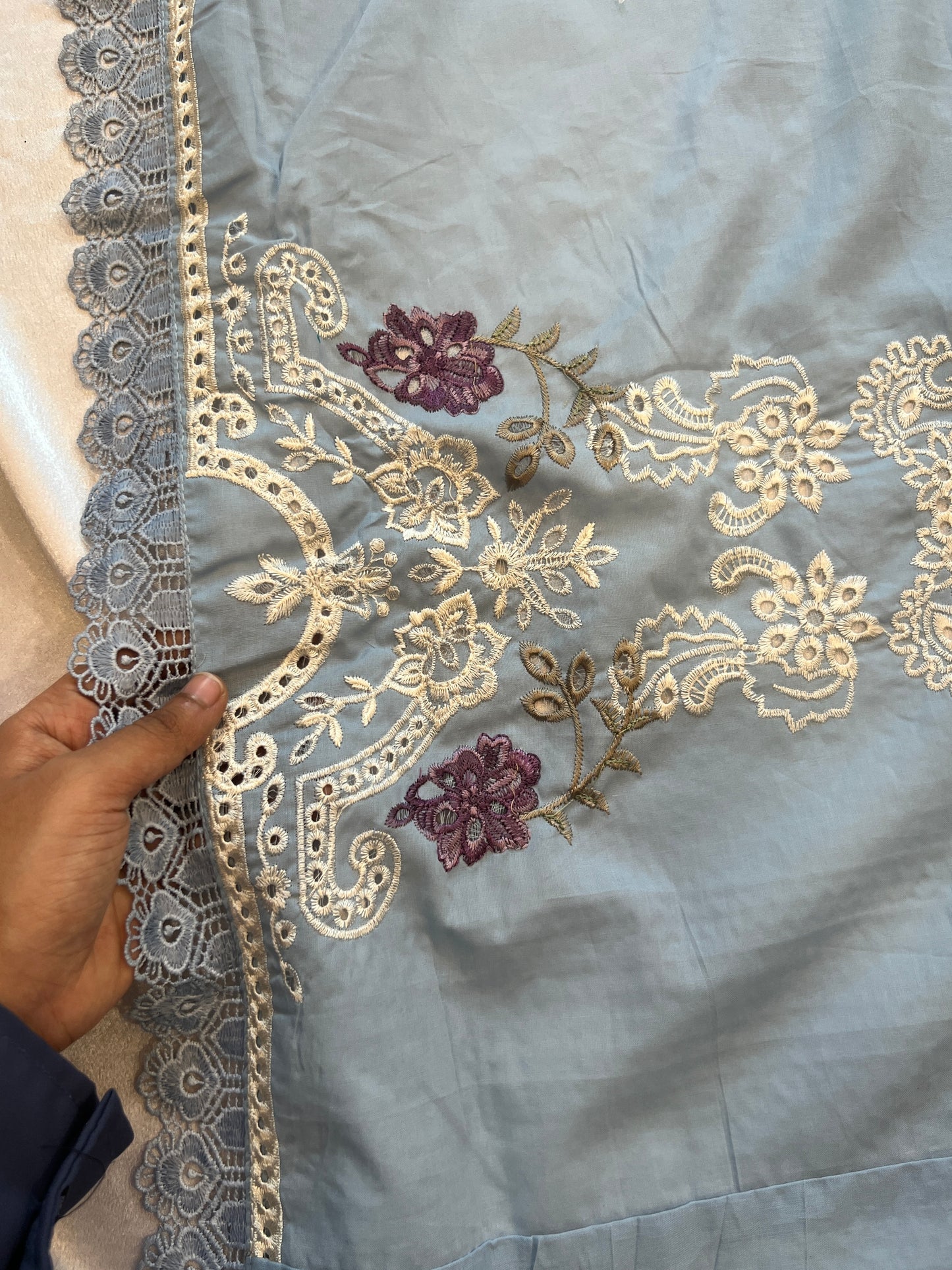 BLUE HANIA LAWN COTTON EMBROIDERY SUIT