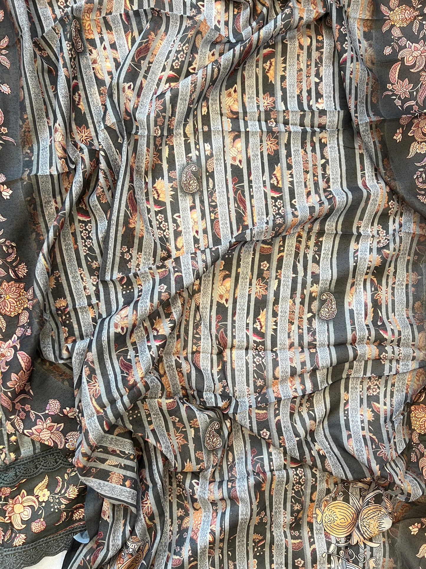 BAGH COTTON EMBROIDERY SUIT 3