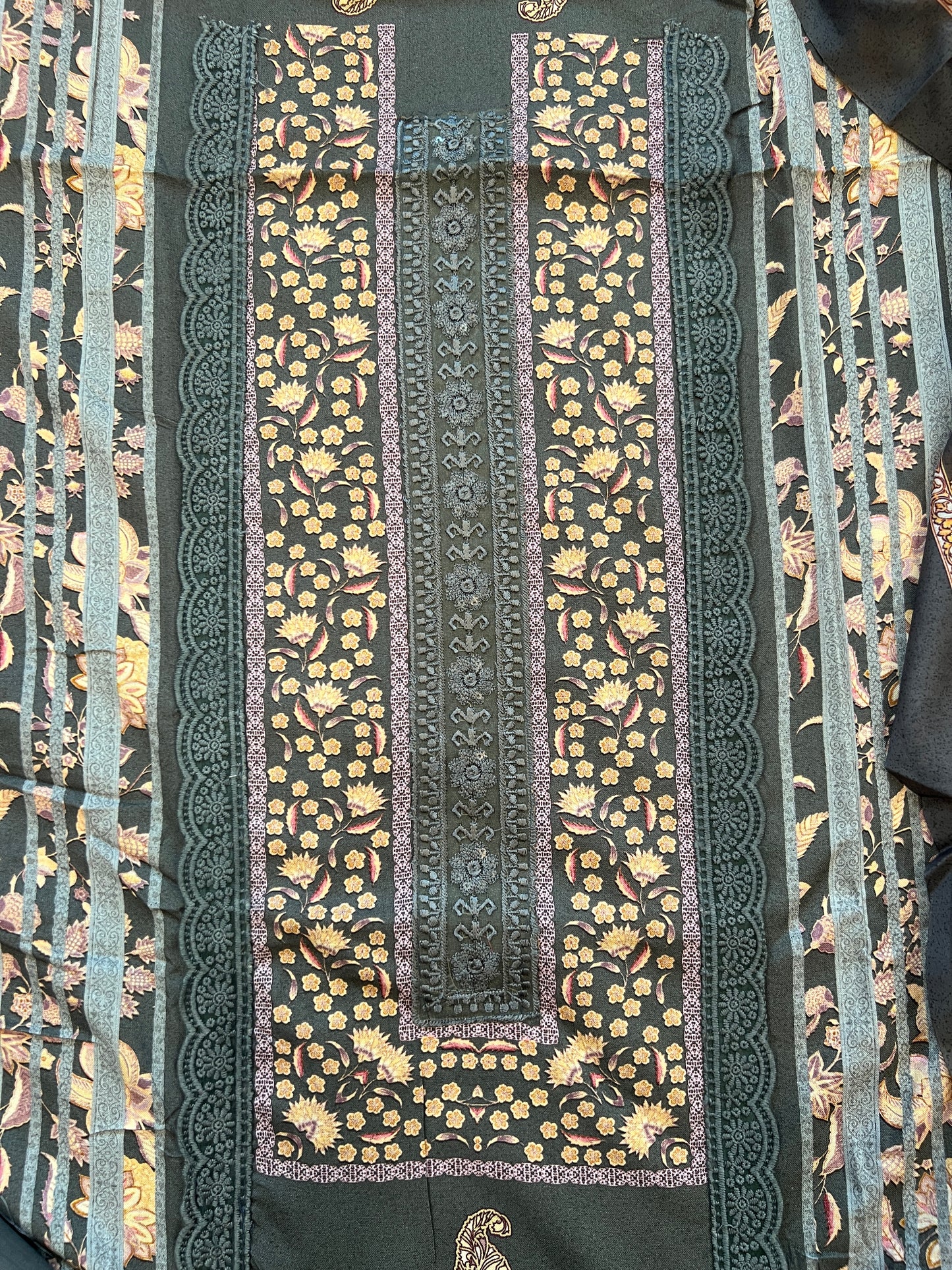 BAGH COTTON EMBROIDERY SUIT 3