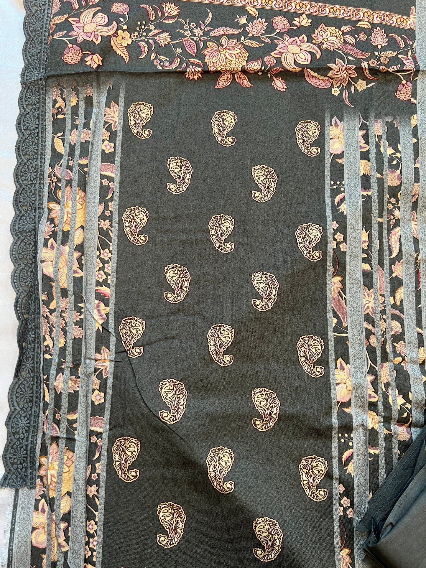 BAGH COTTON EMBROIDERY SUIT 3