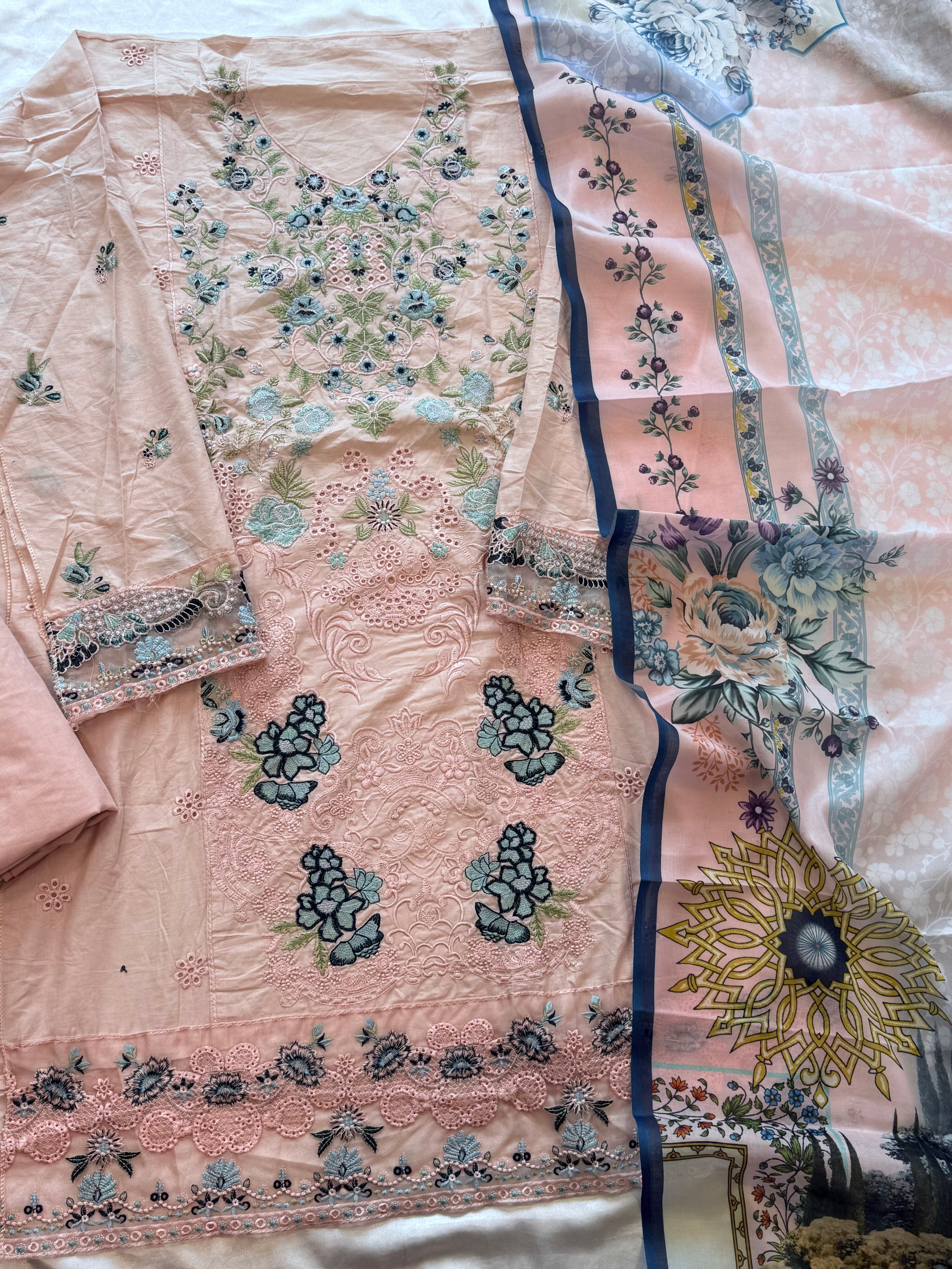 LAWN COTTON EMBROIDERY SUIT 3905