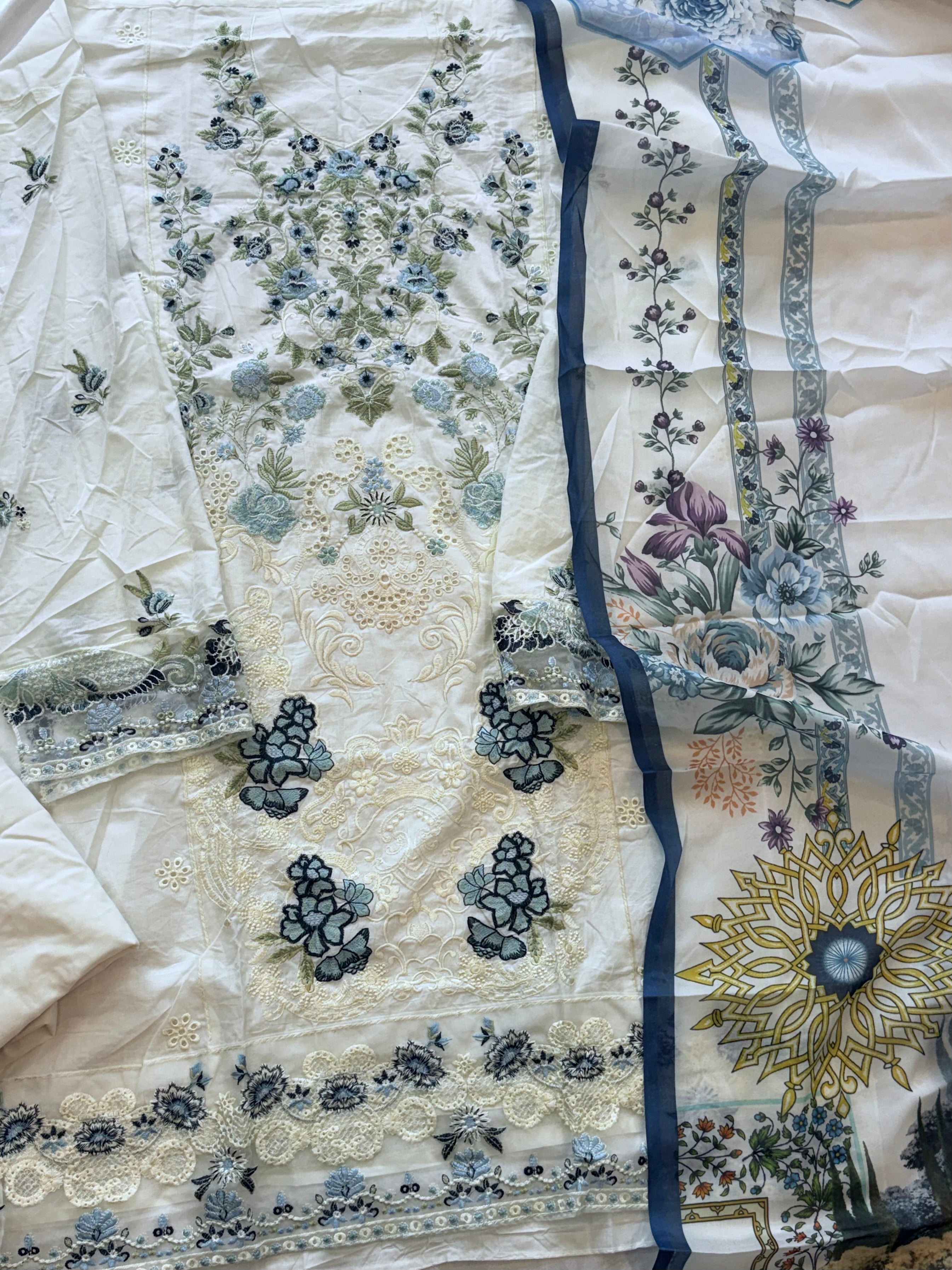 LAWN COTTON EMBROIDERY SUIT 3905B