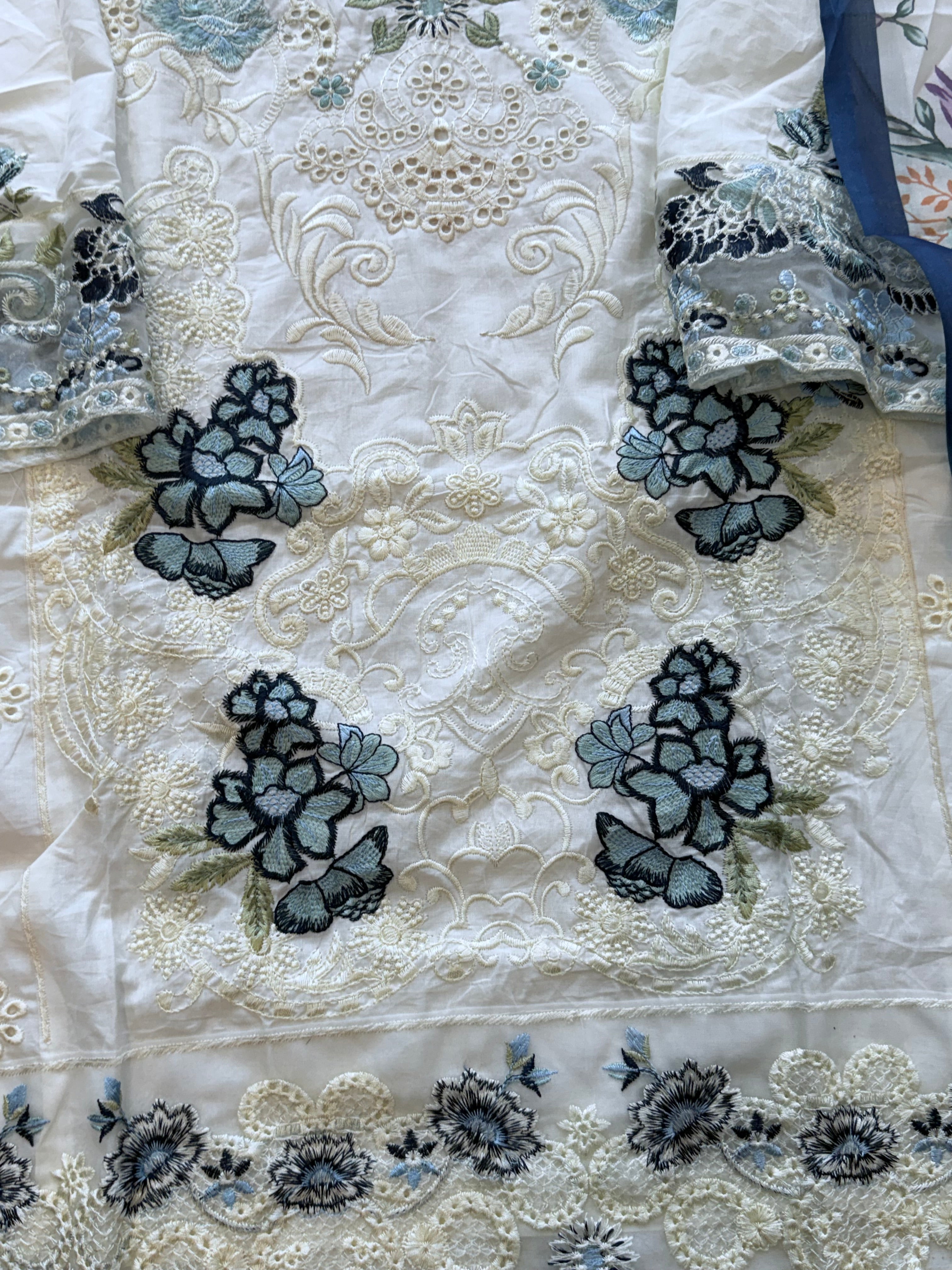 LAWN COTTON EMBROIDERY SUIT 3905B