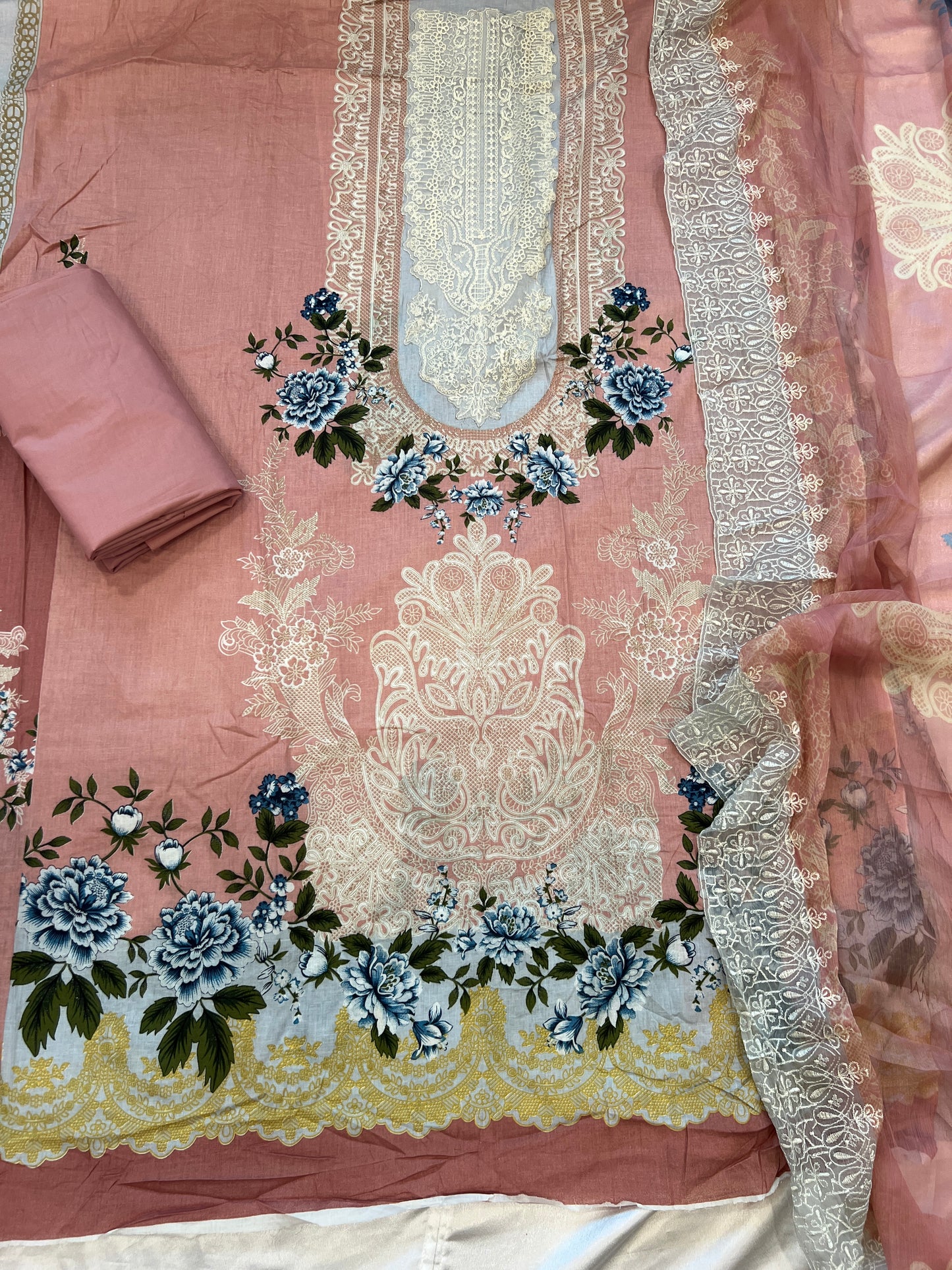 NEEDLE LAWN EMBROIDERY PATCH SUIT Q