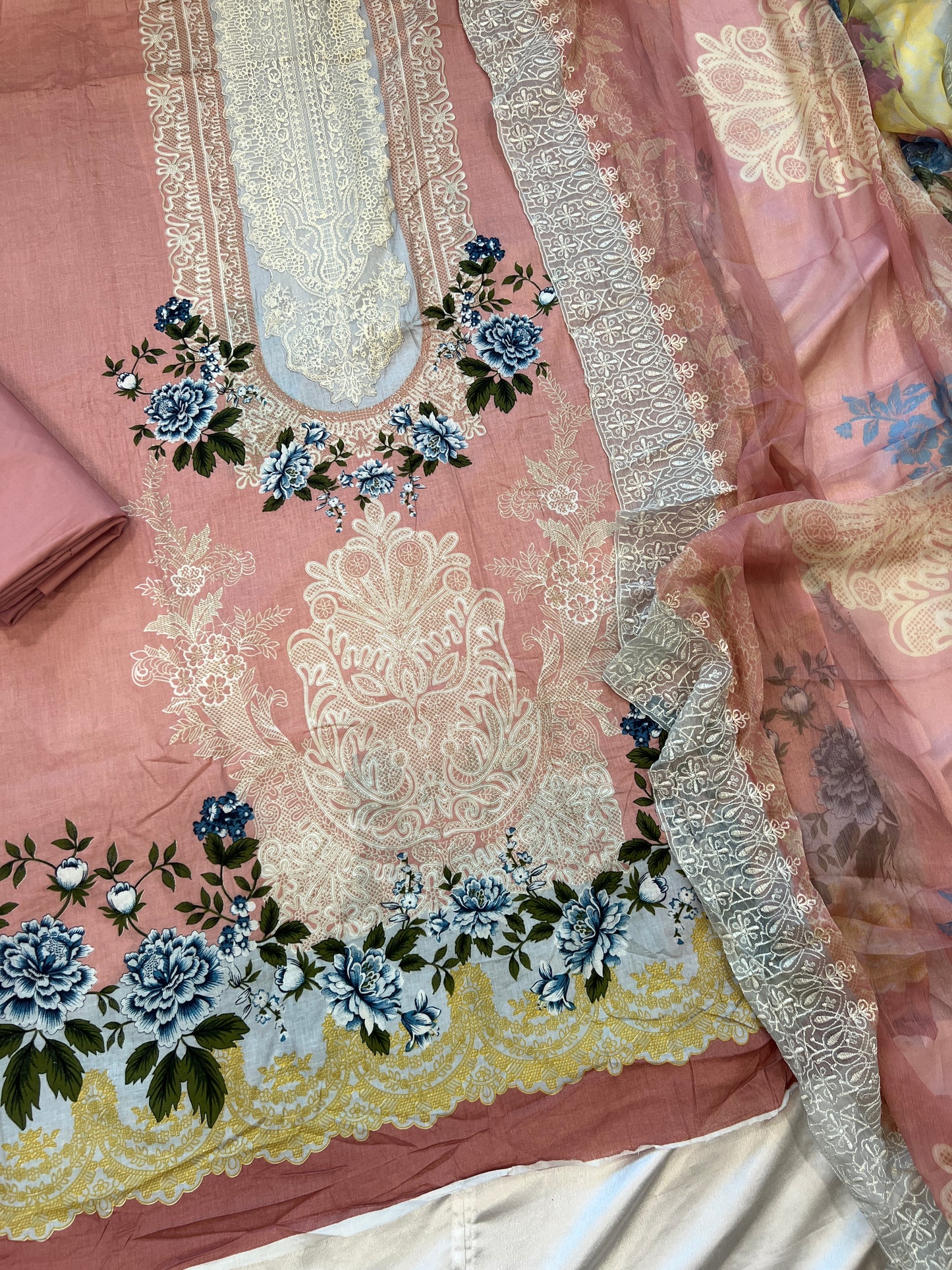 NEEDLE LAWN EMBROIDERY PATCH SUIT Q