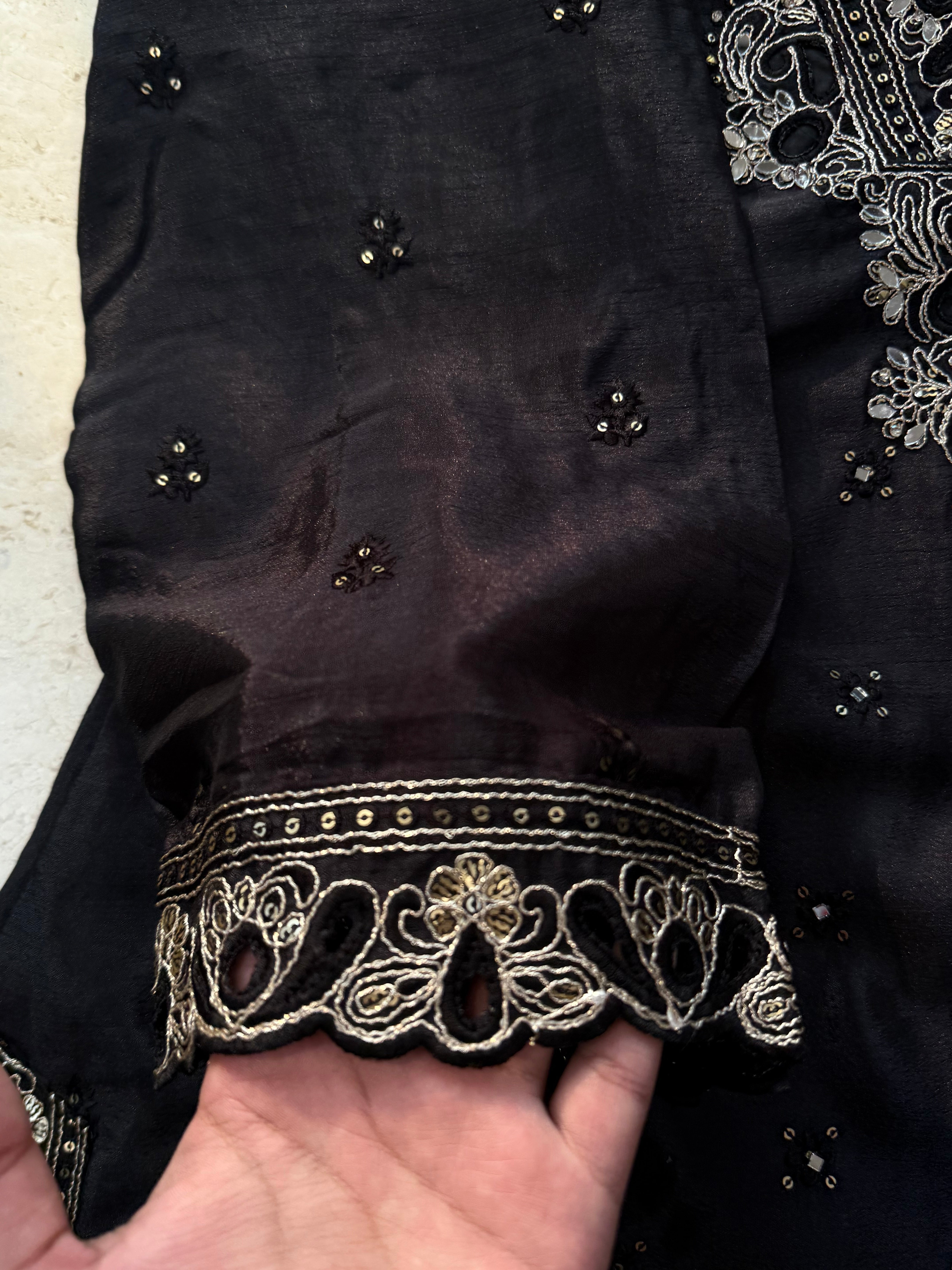 CHINNON SILK READYMADE EMBROIDERY SUIT 977 Q