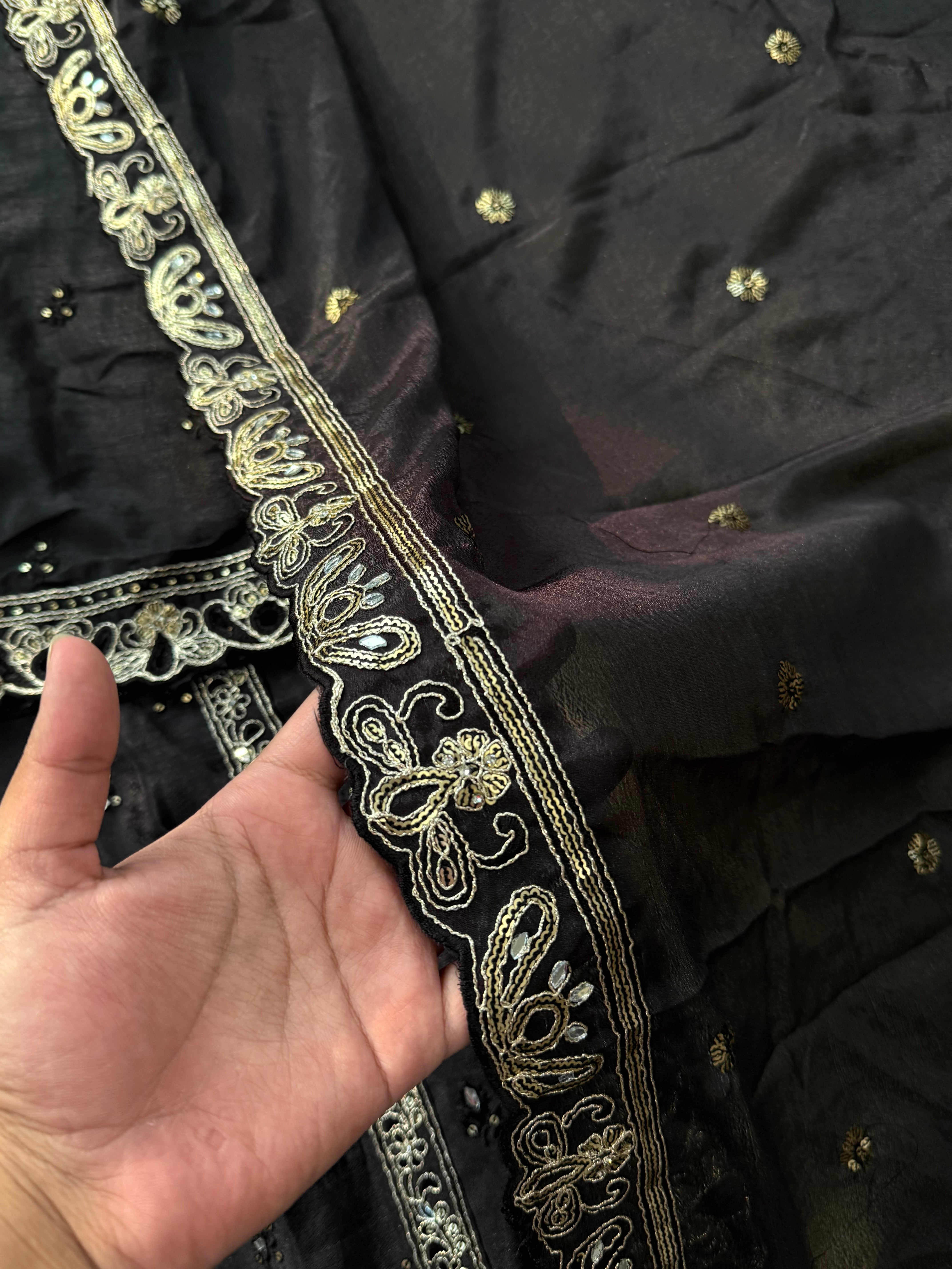 CHINNON SILK READYMADE EMBROIDERY SUIT 977 Q