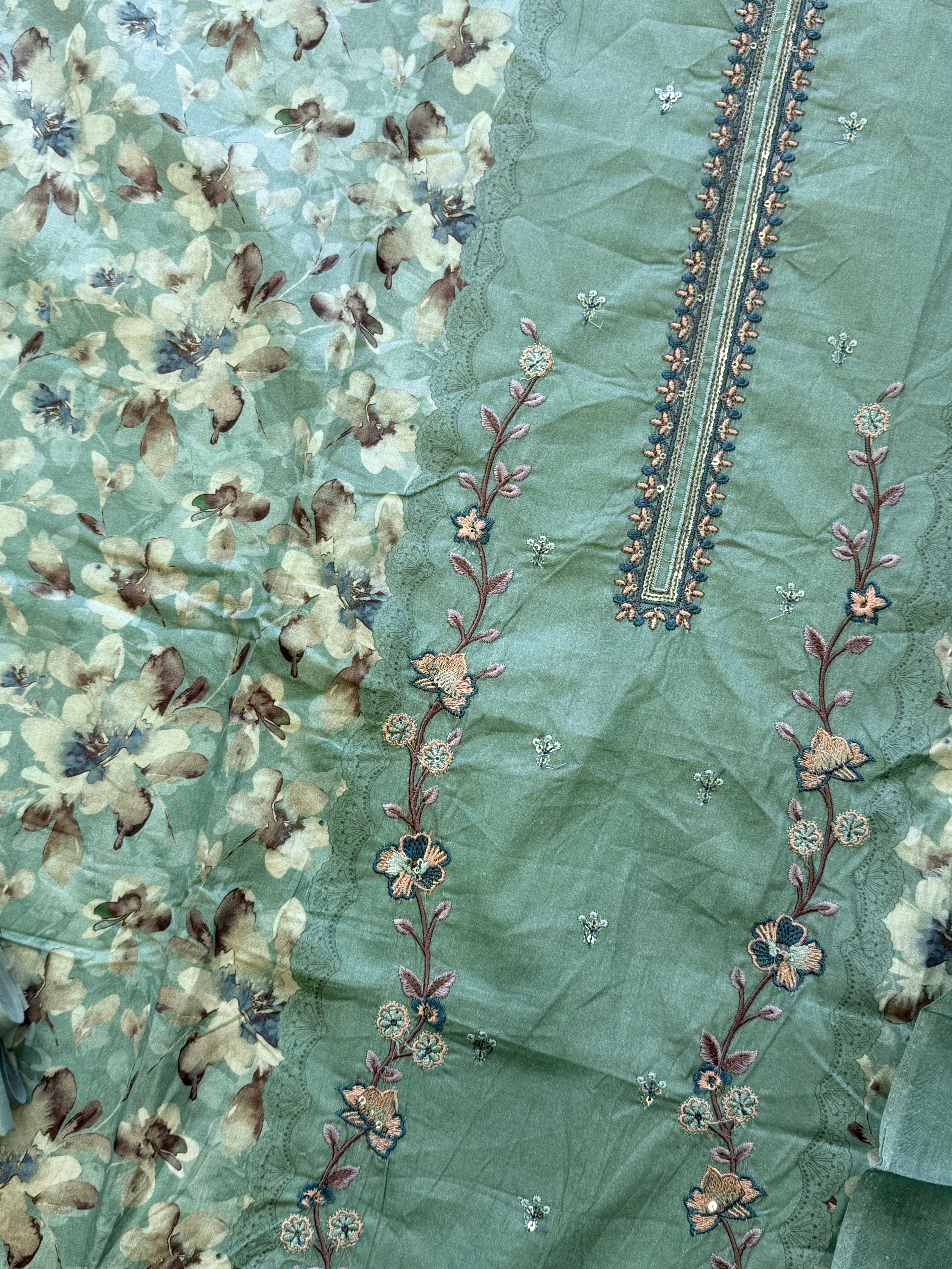 MAZDAR LAWN EMBROIDERY SUIT 1 Q